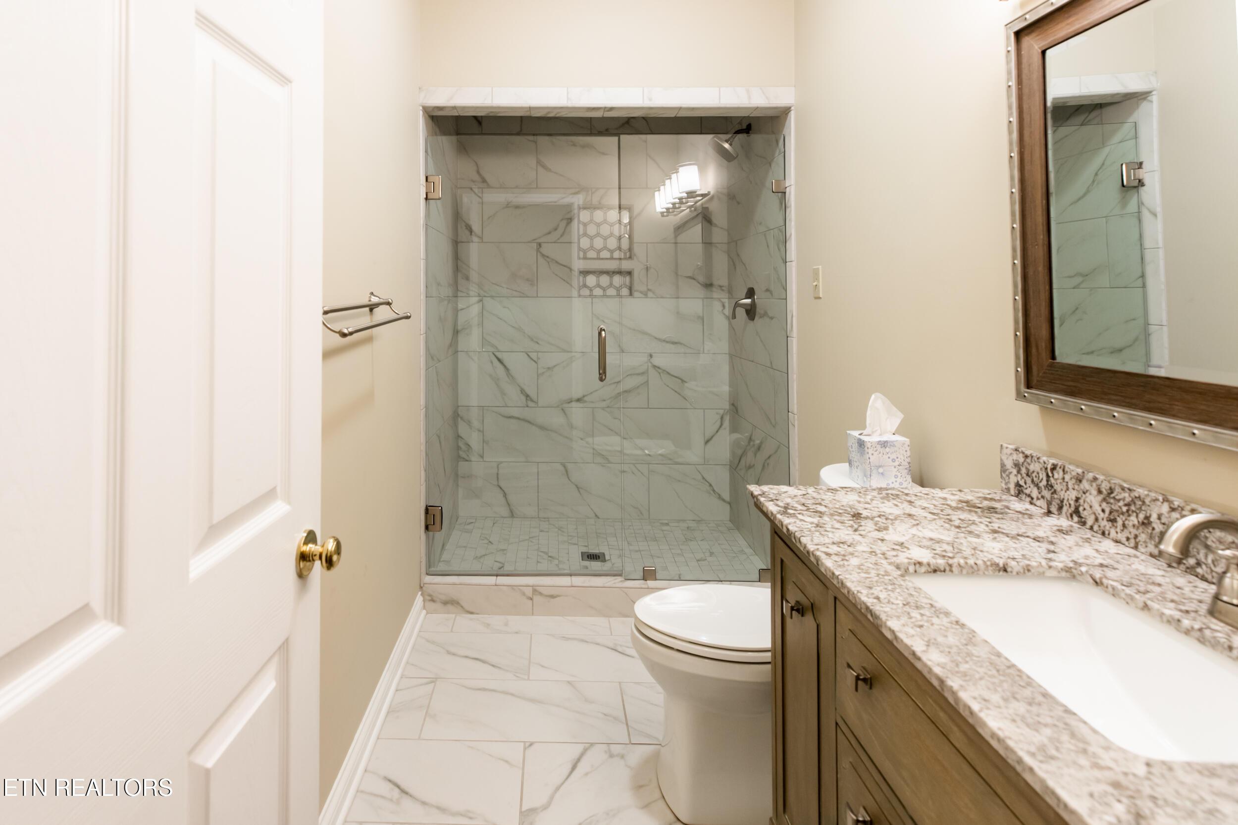 961 Foxridge Lane, Caryville, TN - Norris Lake Real Estate - Image# 40