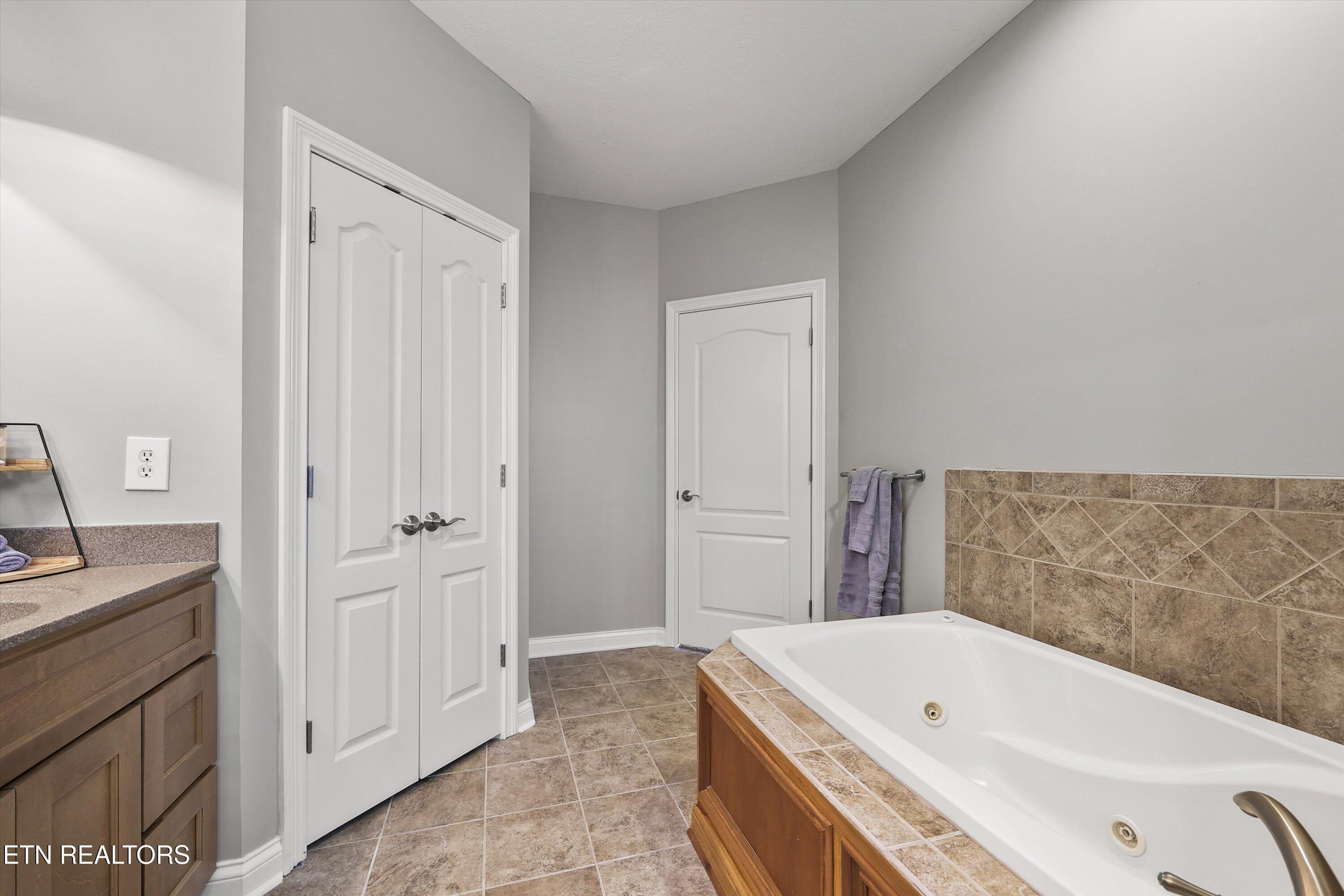 Norris Lake Real Estate - Image# 37