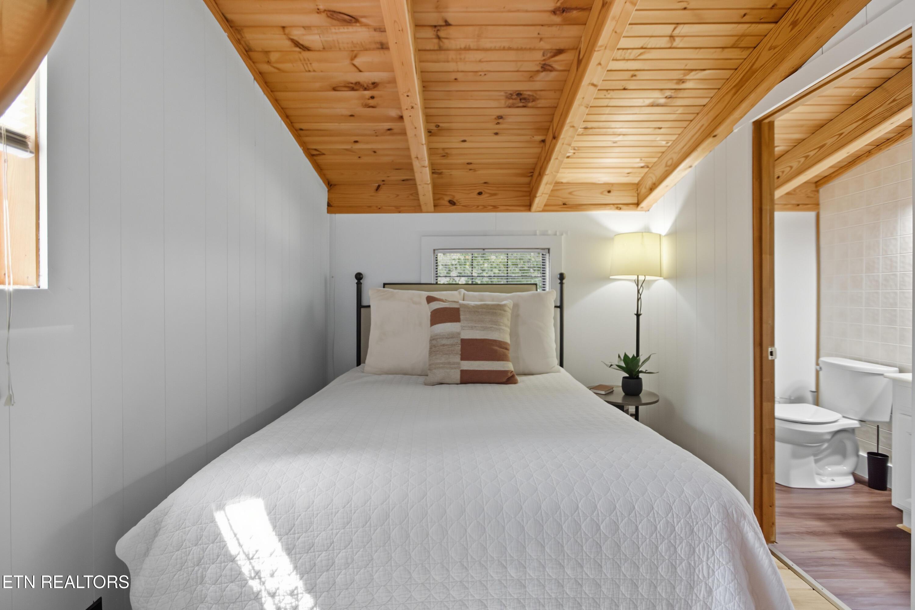 Norris Lake Real Estate - Image# 32