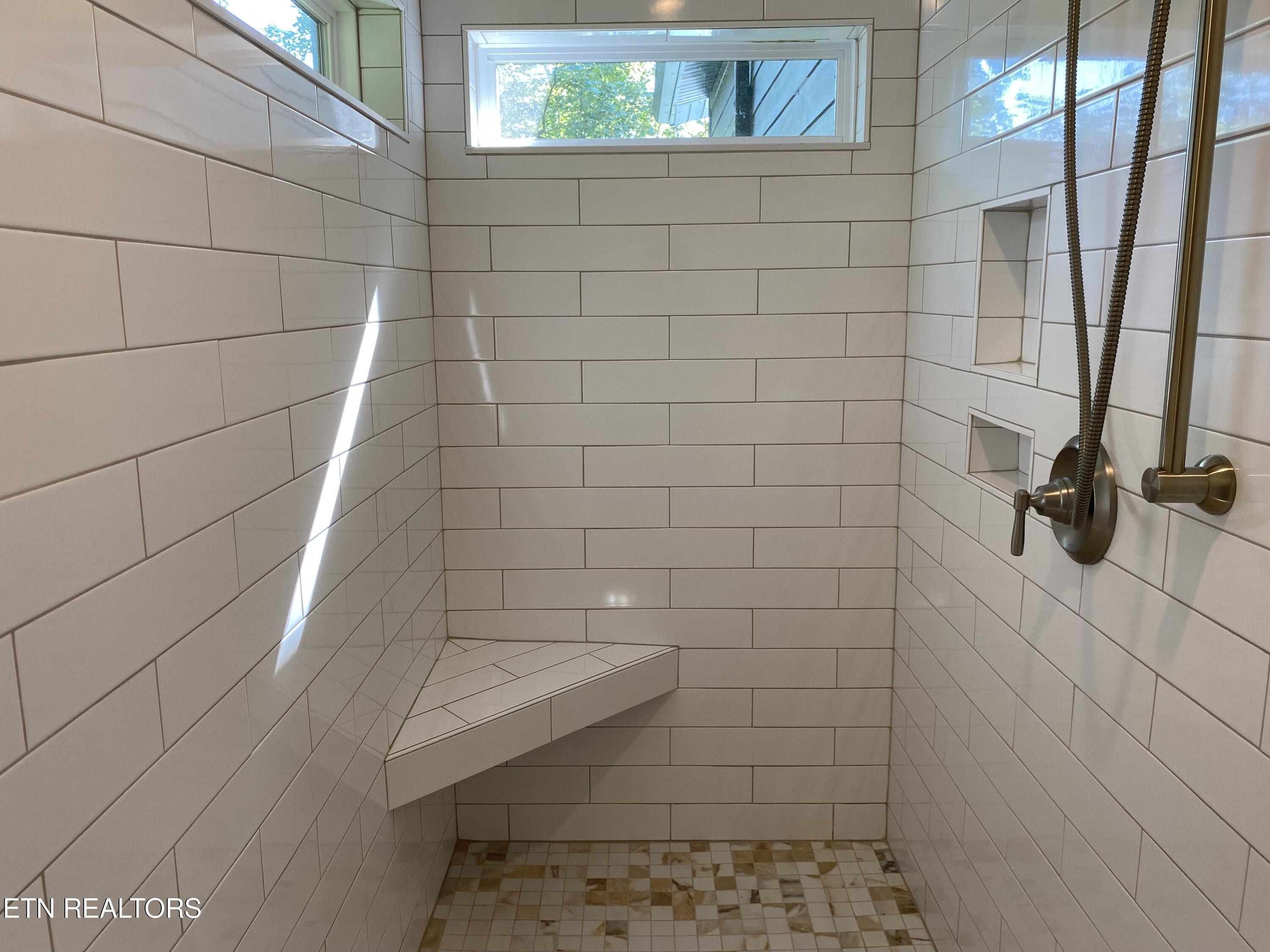 143 Hidden Lane, Lafollette, TN - Norris Lake Real Estate - Image# 20