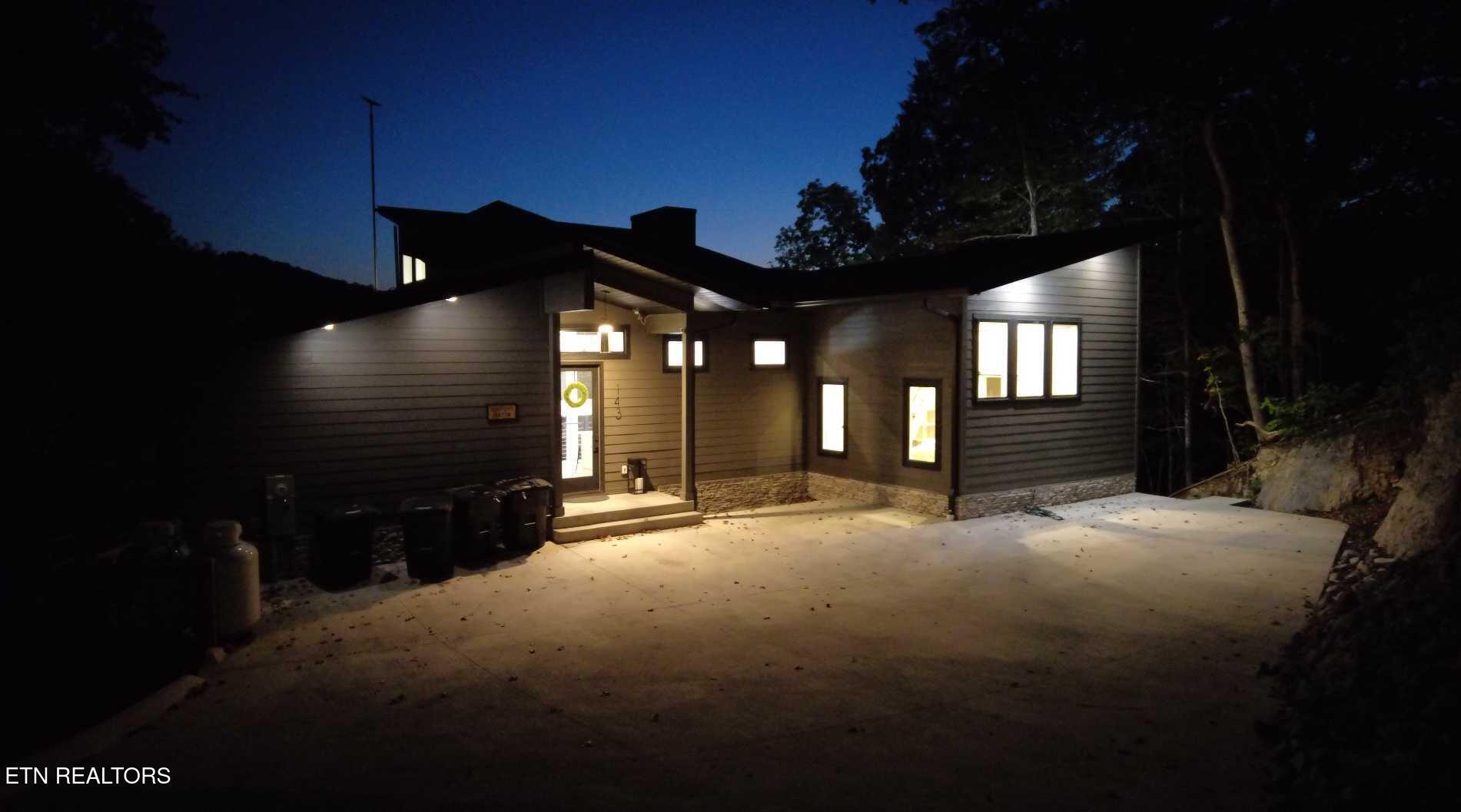 143 Hidden Lane, Lafollette, TN - Norris Lake Real Estate - Image# 2