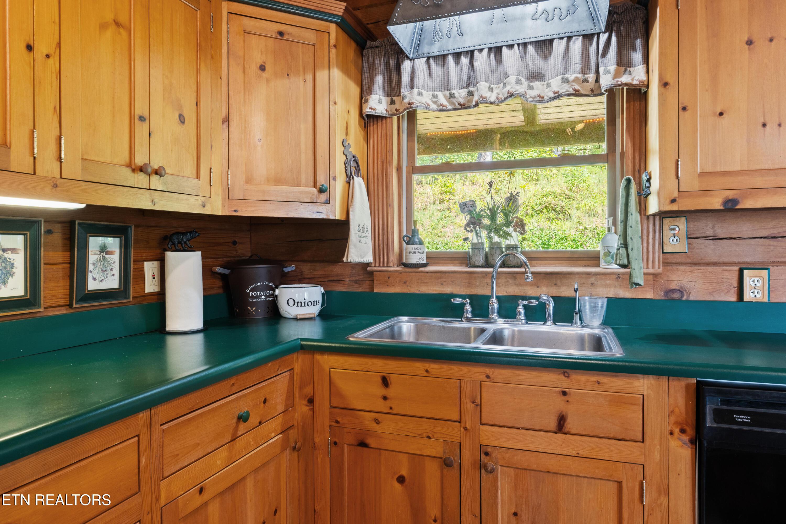 1130 Lakeview Drive, Sharps Chapel, TN - Norris Lake Real Estate - Image# 27