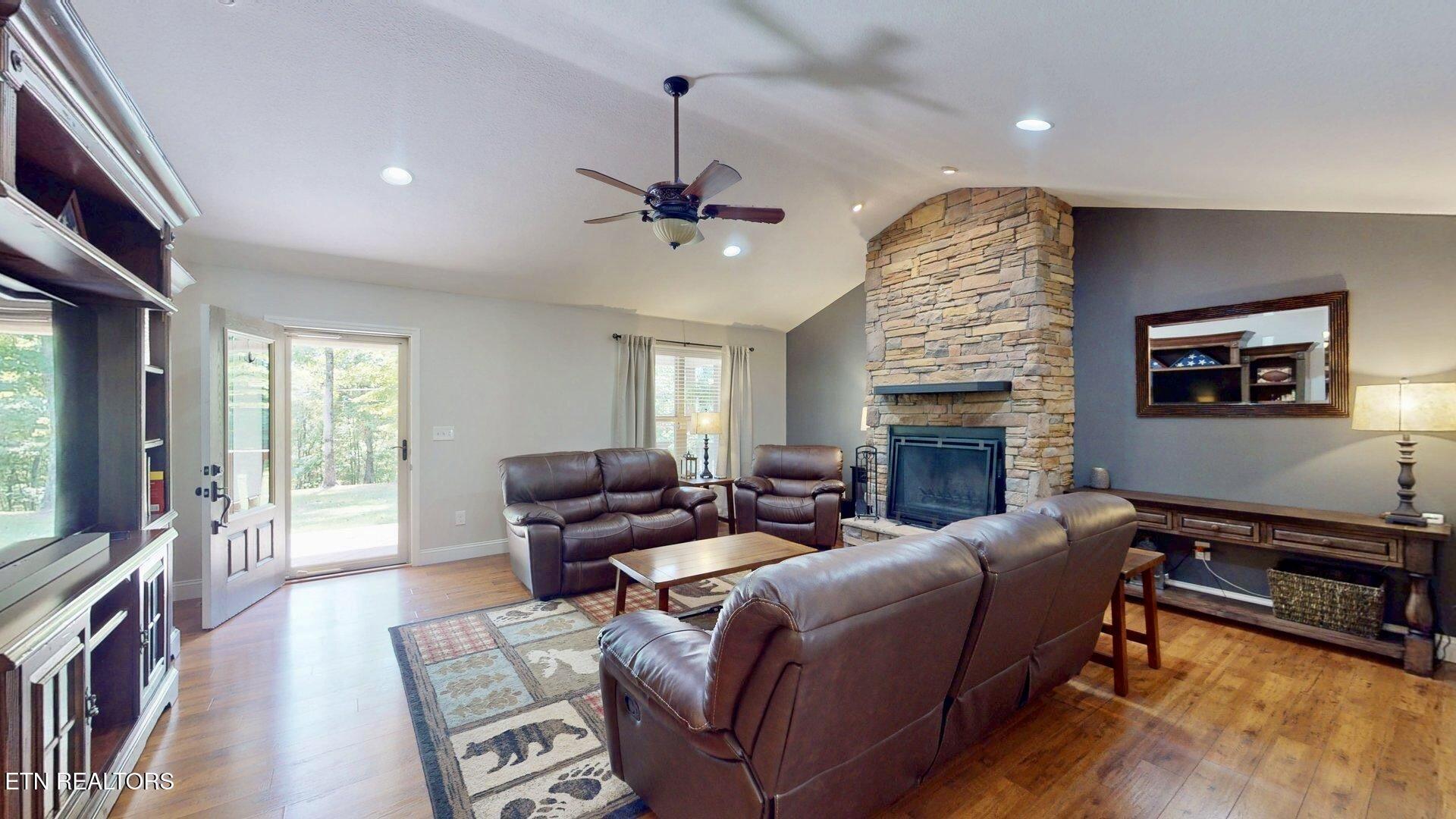 252 Running Deer Tr, Caryville, TN - Norris Lake Real Estate - Image# 18