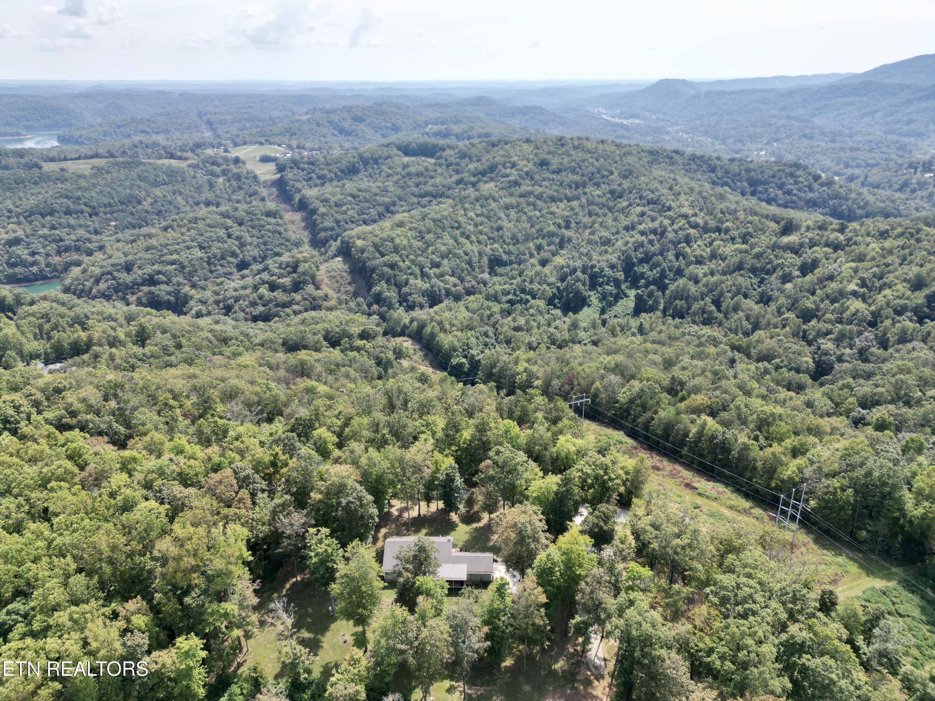 252 Running Deer Tr, Caryville, TN - Norris Lake Real Estate - Image# 52