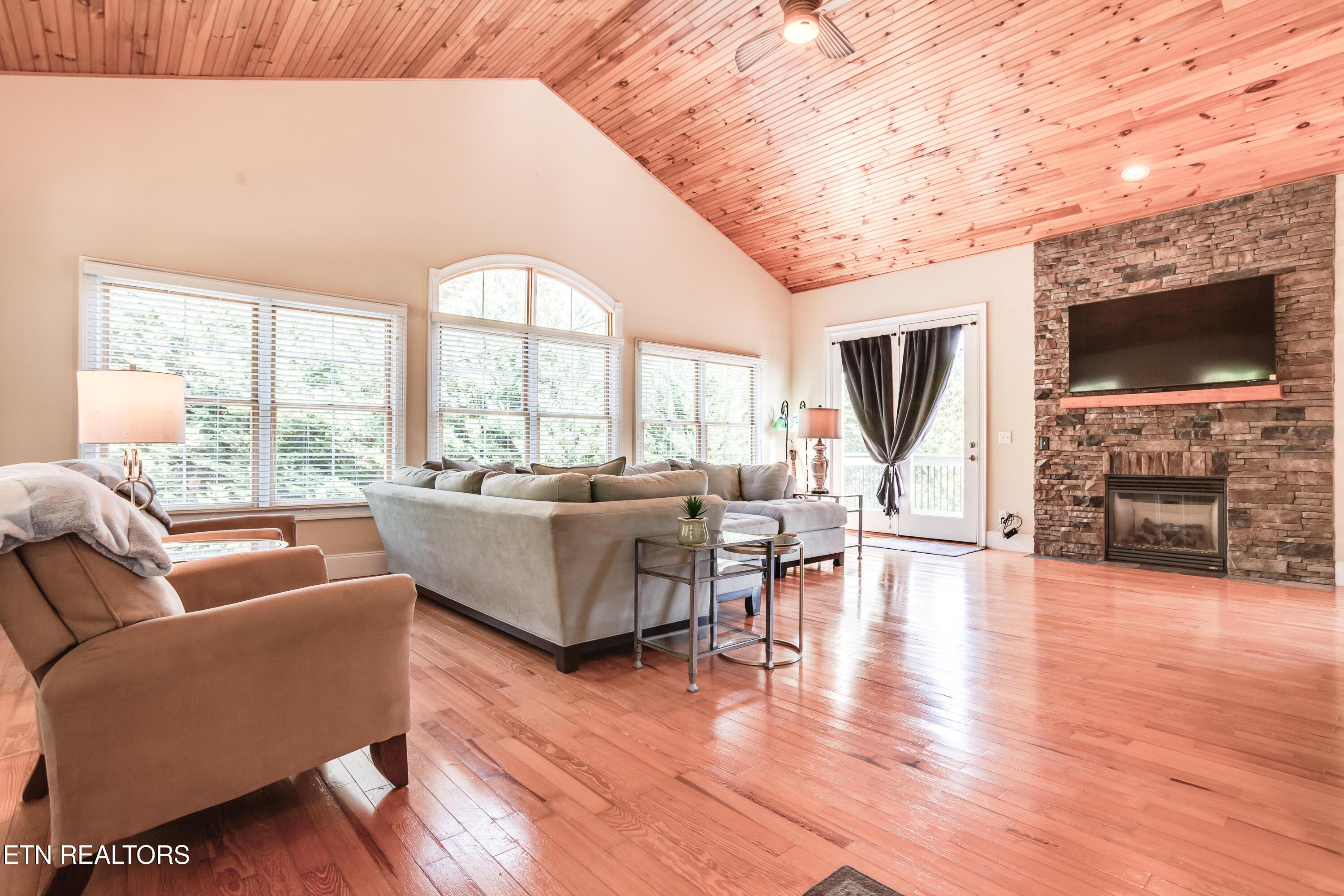 1903 Hickory Pointe Lane, Maynardville, TN - Norris Lake Real Estate - Image# 4