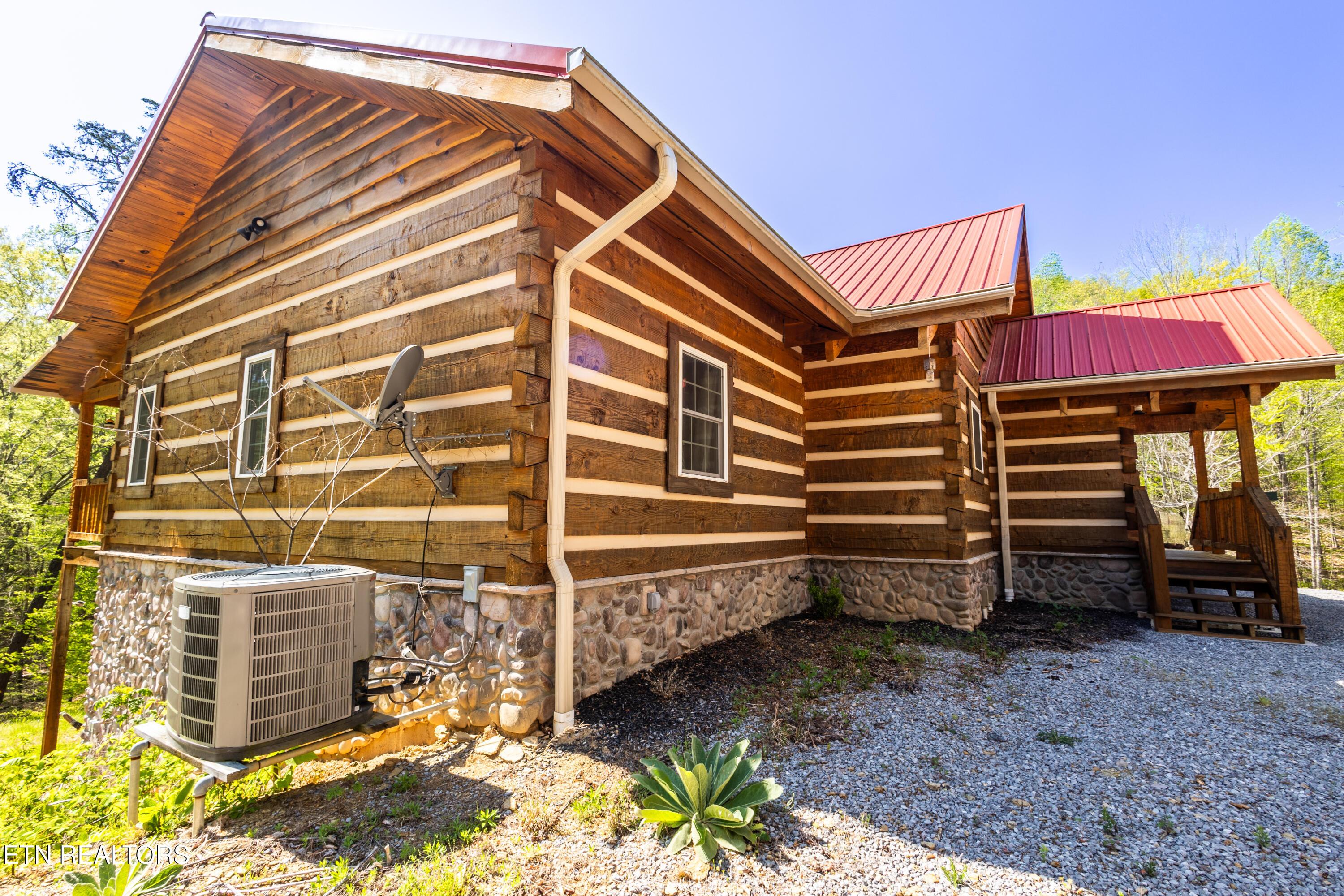 152 Laurel Wood Rd, New Tazewell, TN - Norris Lake Real Estate - Image# 2