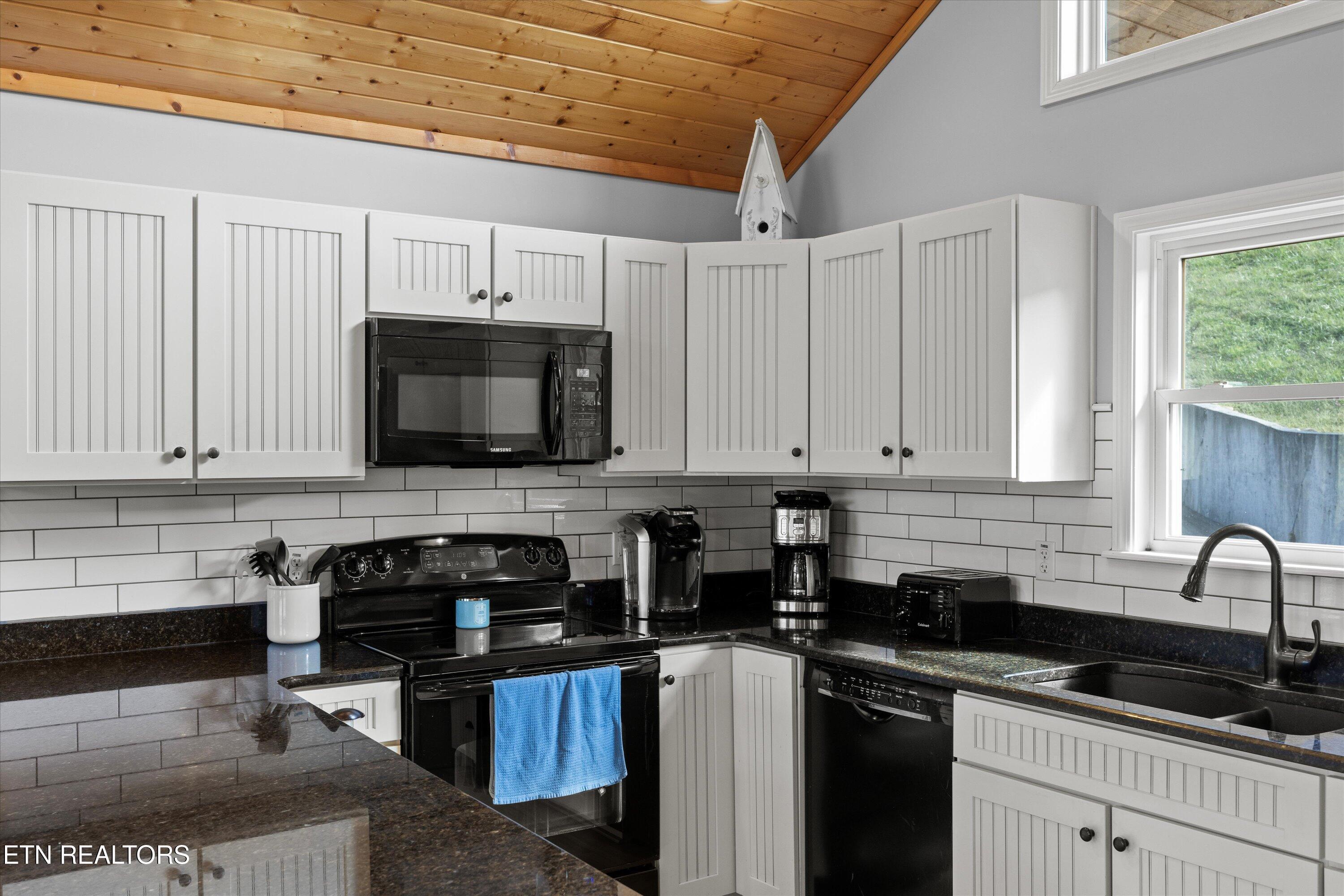 121 Hidden Lane, Lafollette, TN - Norris Lake Real Estate - Image# 12
