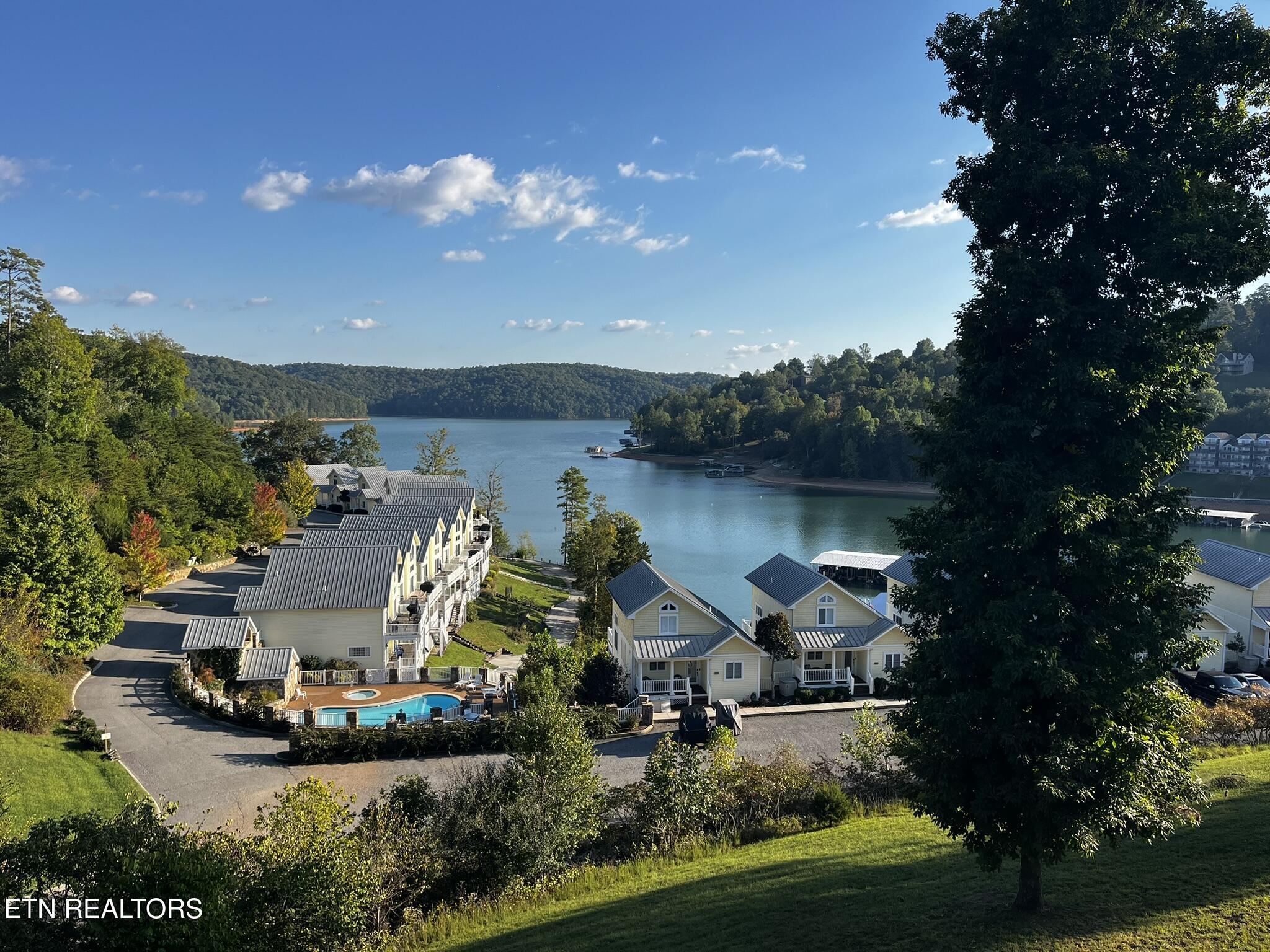 135 N Deer Hill Village Lane, Lafollette, TN - Norris Lake Real Estate - Image# 11