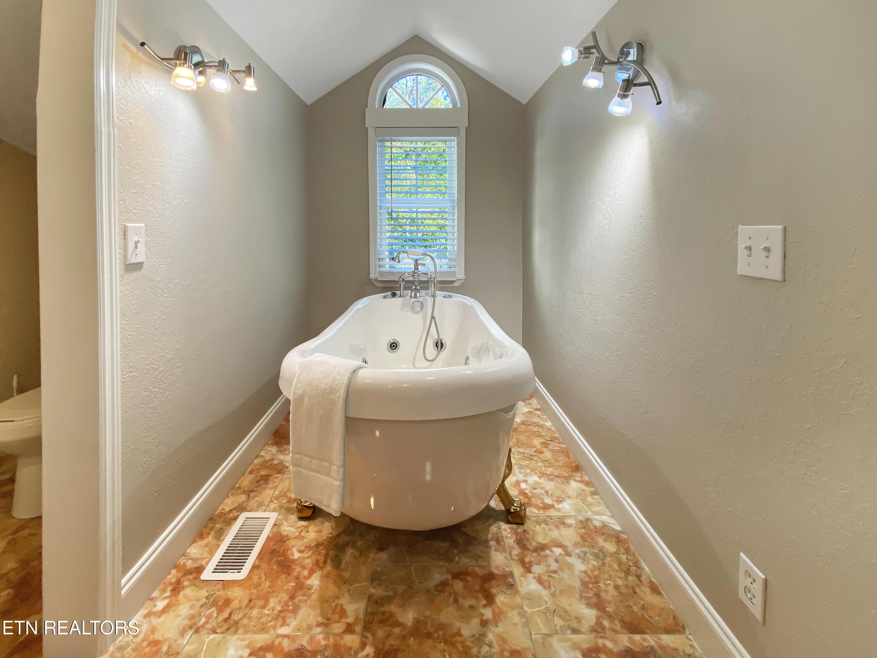 Norris Lake Real Estate - Image# 50