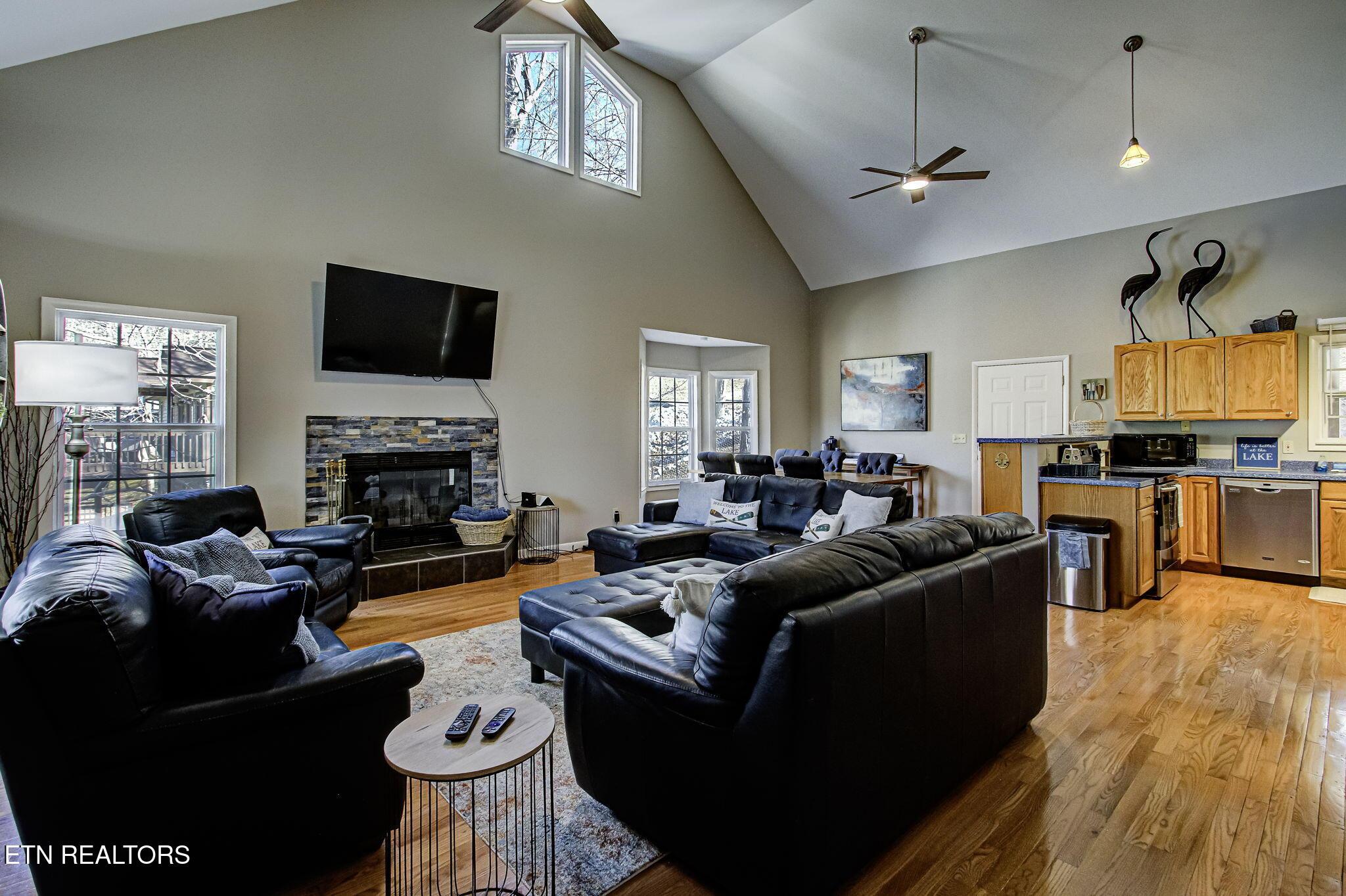 1447 Cove Pointe Rd, Lafollette, TN - Norris Lake Real Estate - Image# 17
