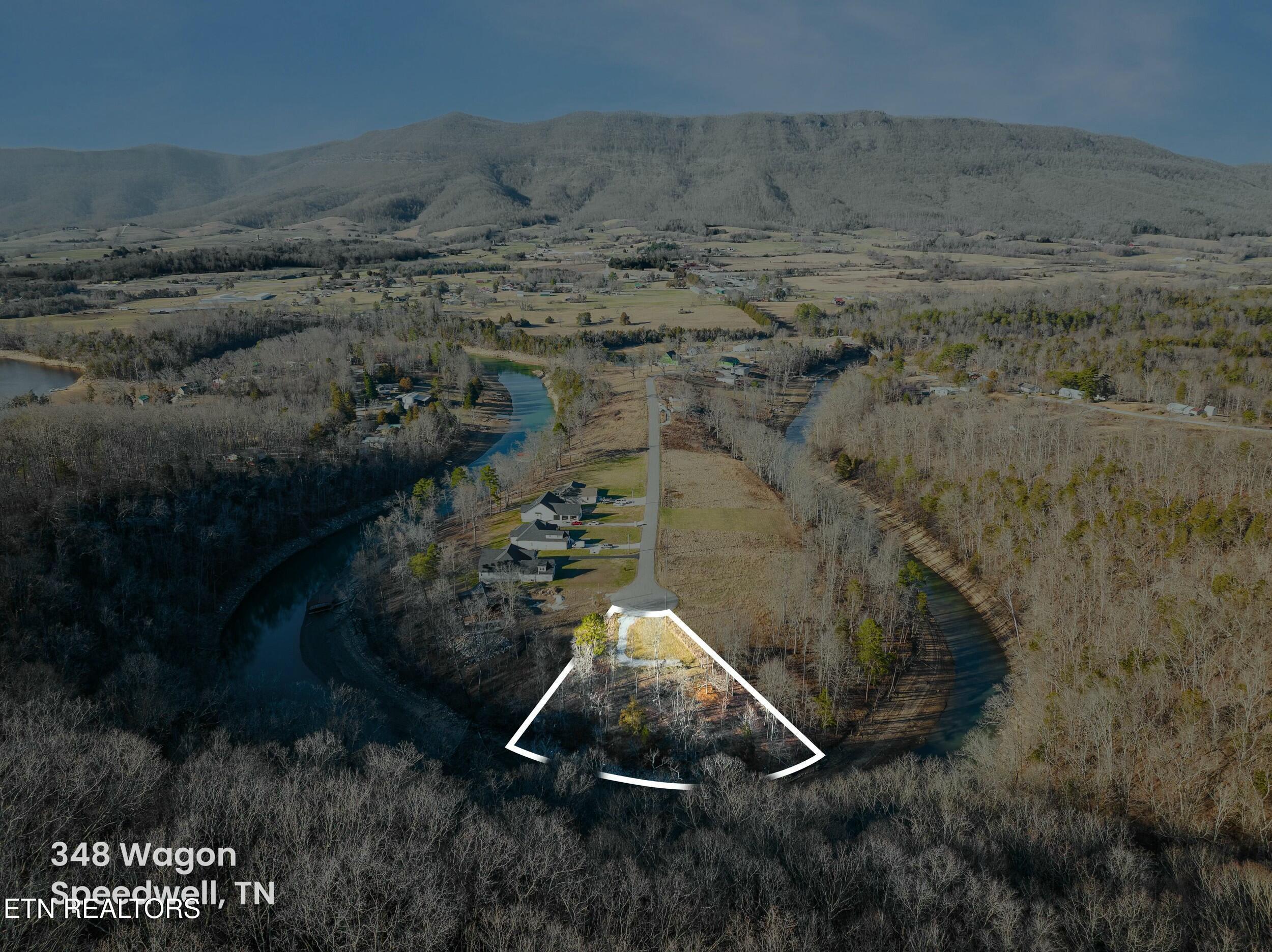 348 Wagon Lane, Speedwell, TN