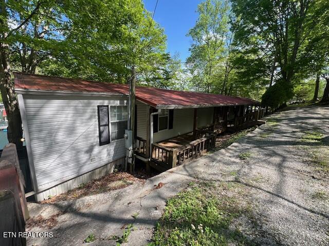 339 Flat Hollow Marina Rd, Speedwell, TN