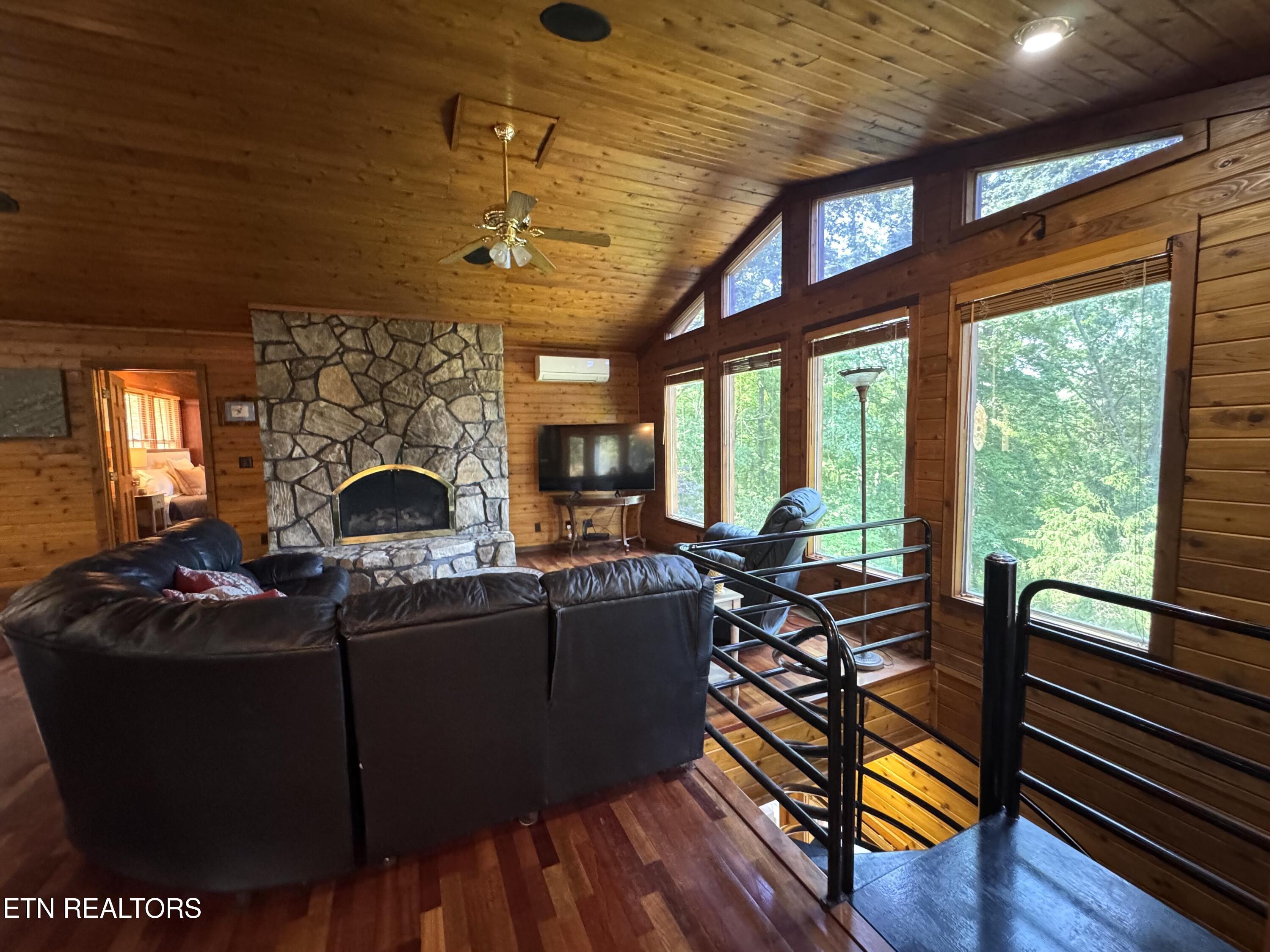 1186 Deerfield Way, Lafollette, TN - Norris Lake Real Estate - Image# 36