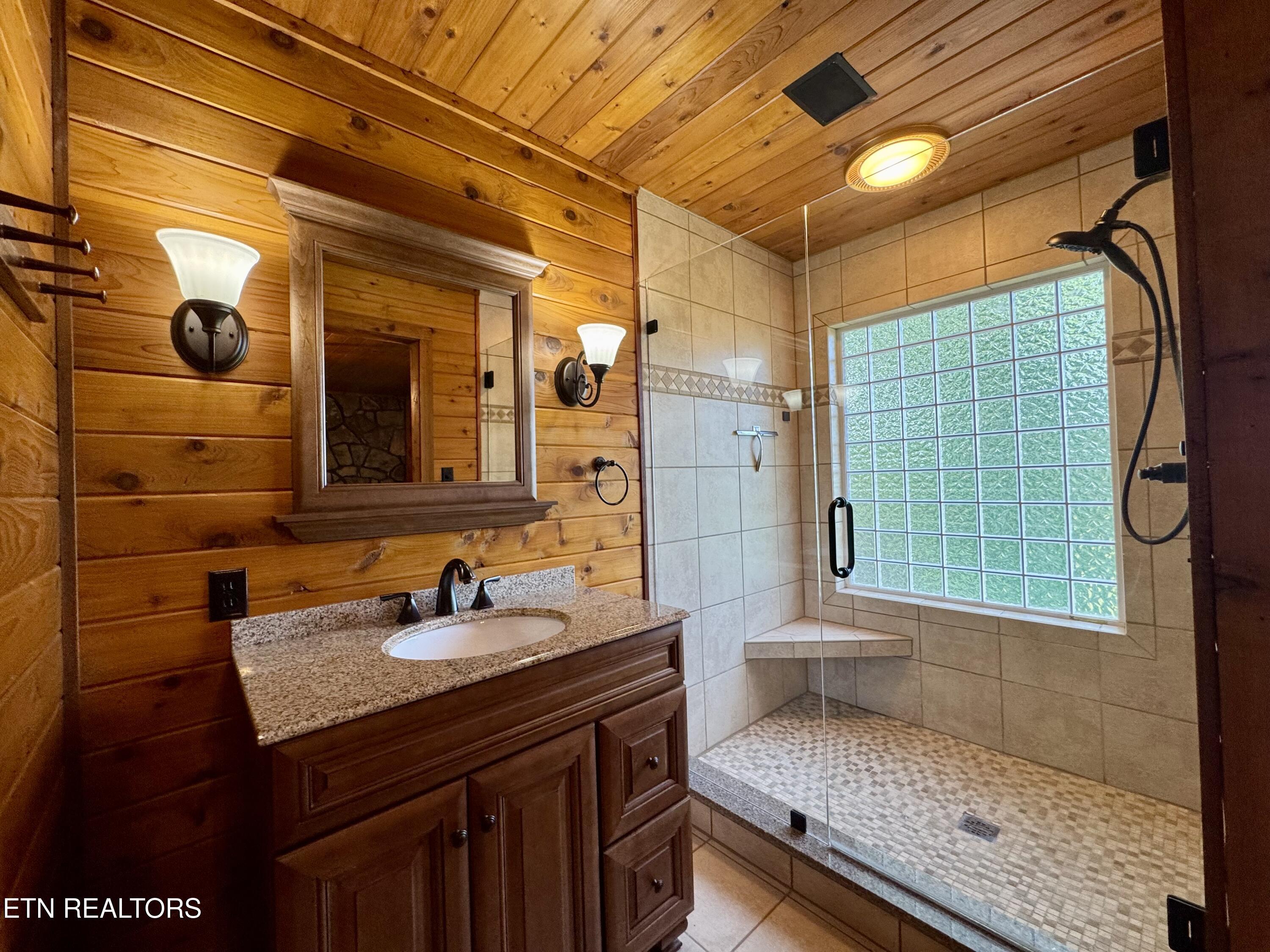 1186 Deerfield Way, Lafollette, TN - Norris Lake Real Estate - Image# 27