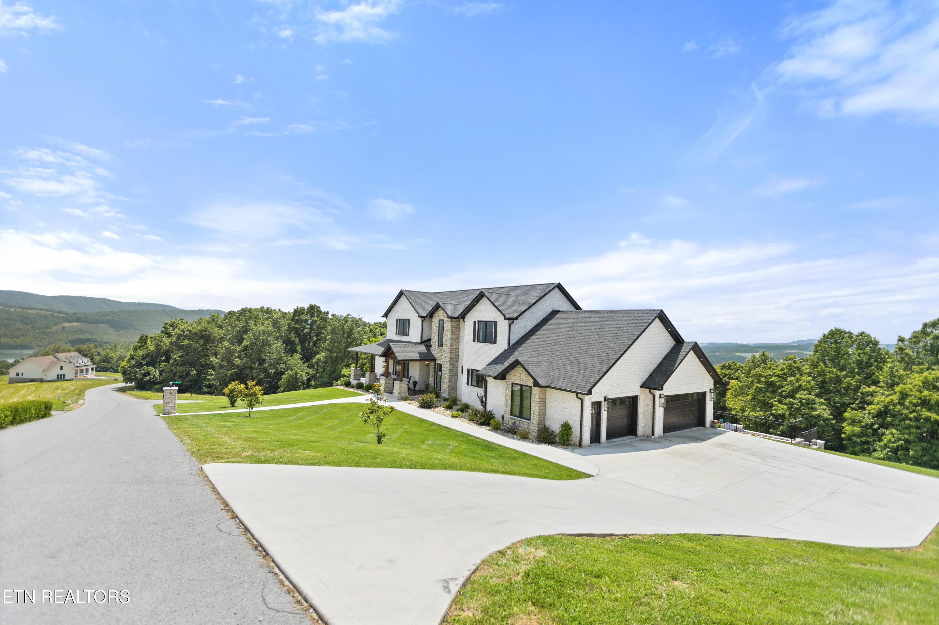 888 Smokey Quartz Blvd Blvd, New Tazewell, TN - Norris Lake Real Estate - Image# 2