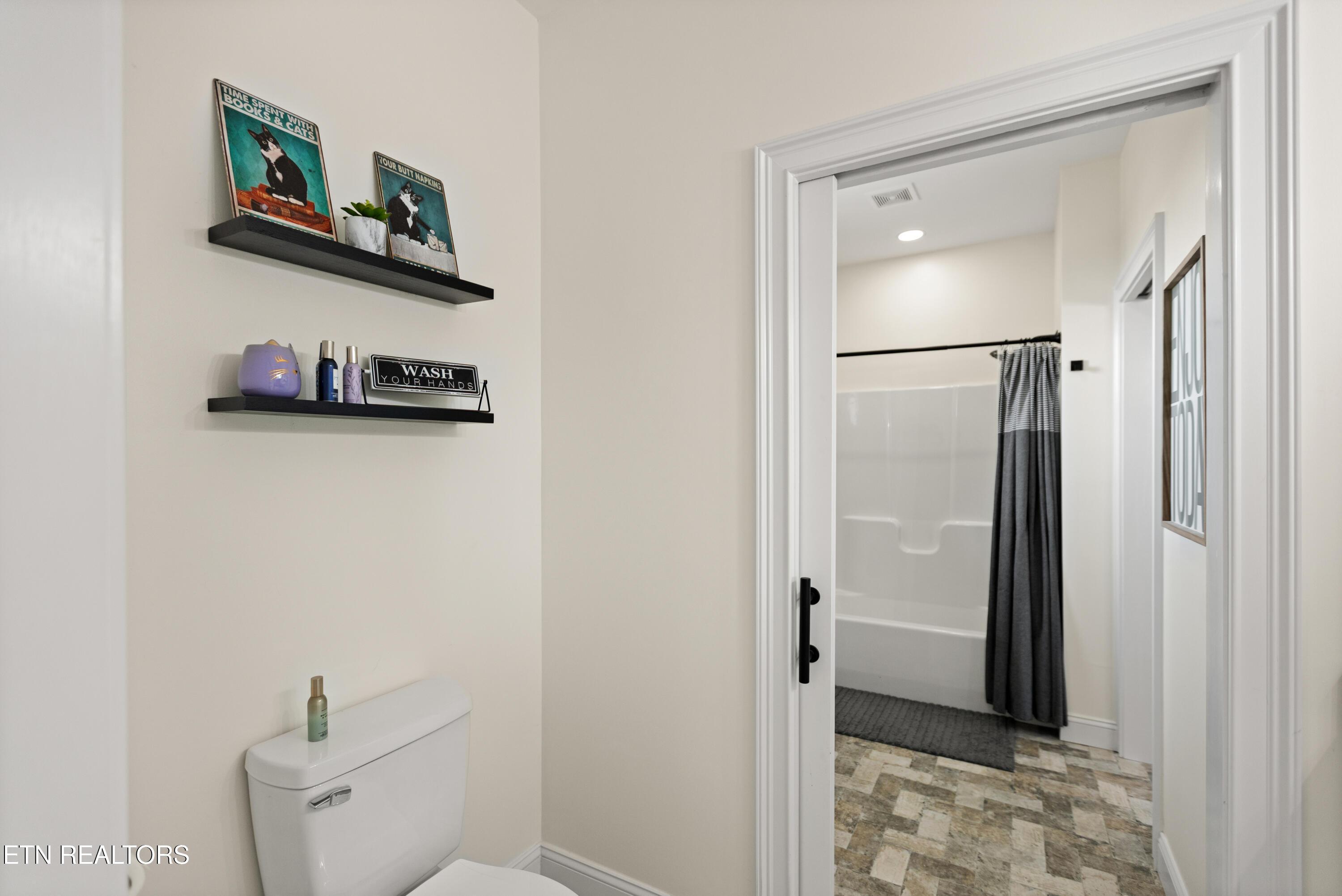 888 Smokey Quartz Blvd Blvd, New Tazewell, TN - Norris Lake Real Estate - Image# 52