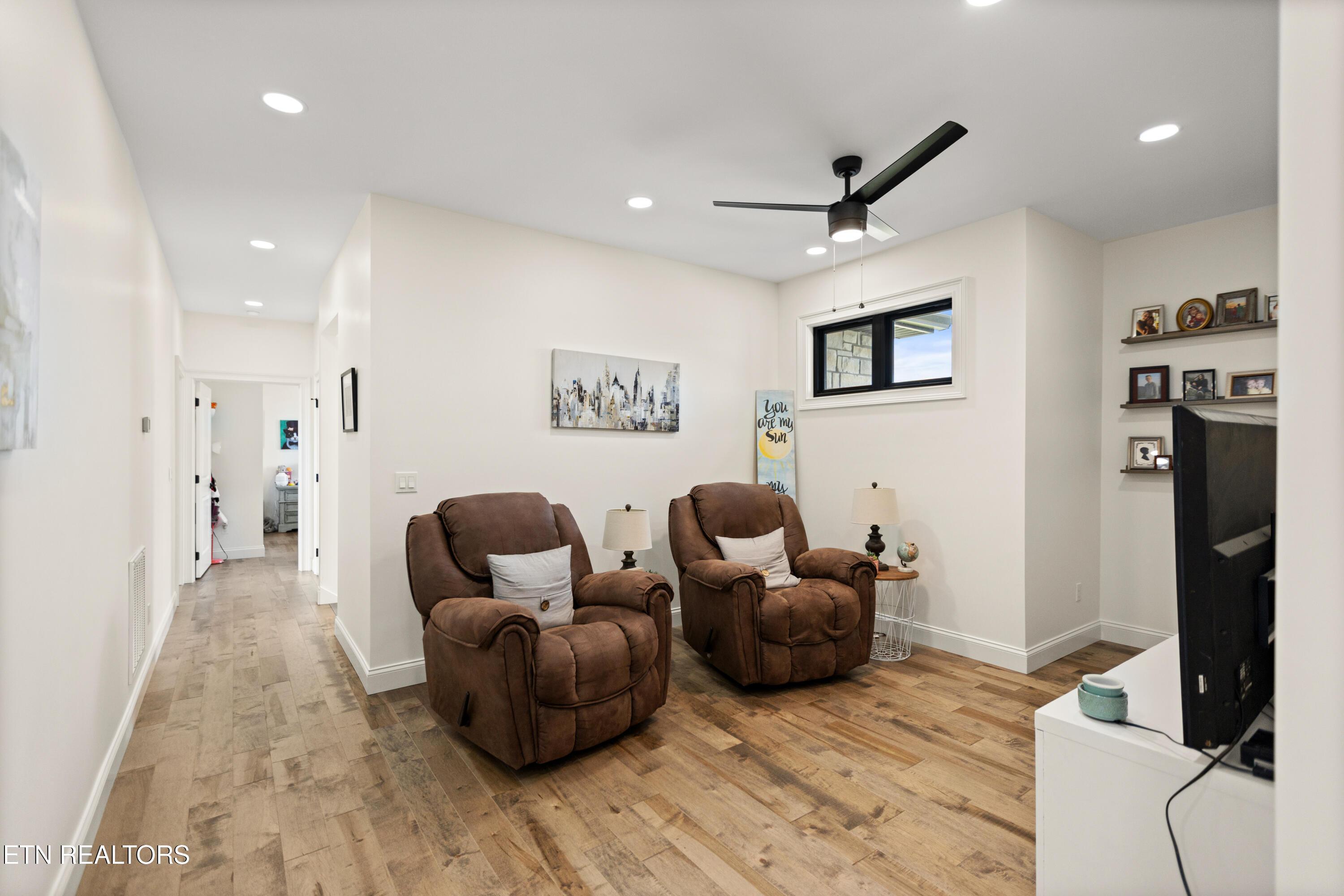 888 Smokey Quartz Blvd Blvd, New Tazewell, TN - Norris Lake Real Estate - Image# 56