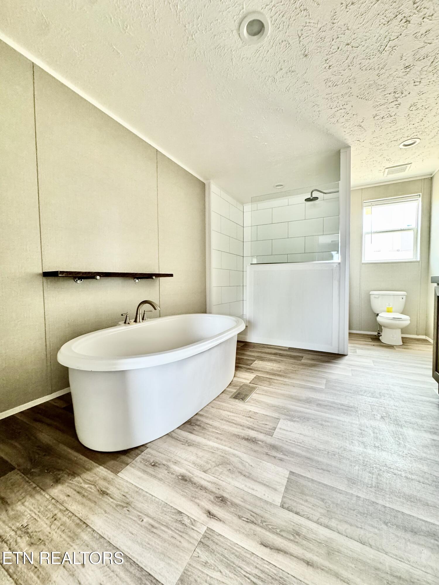 320 Perkey Way, New Tazewell, TN - Norris Lake Real Estate - Image# 10