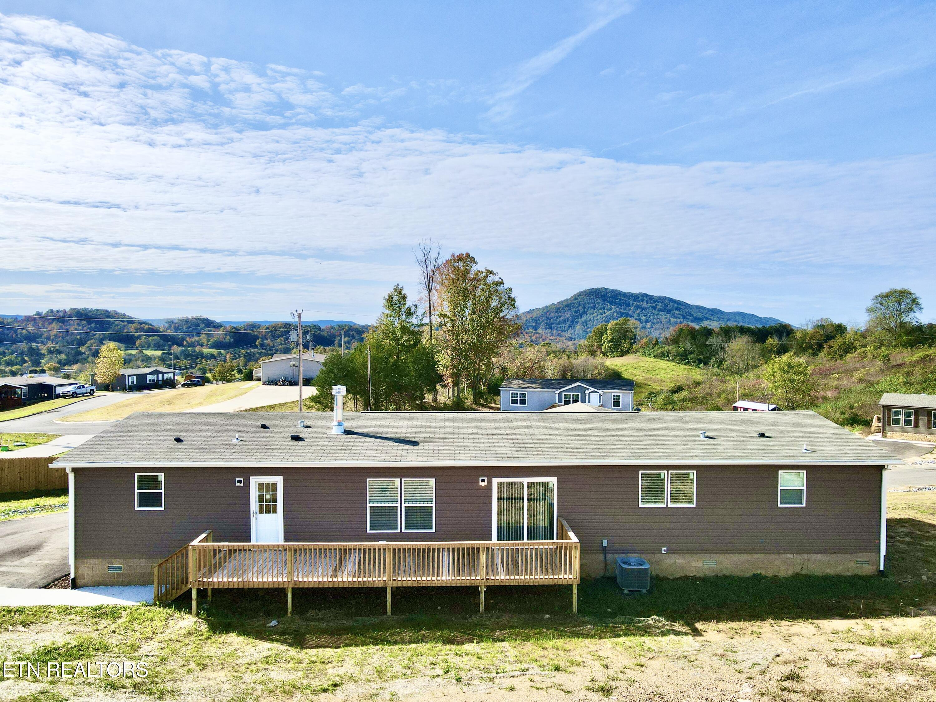 320 Perkey Way, New Tazewell, TN - Norris Lake Real Estate - Image# 5