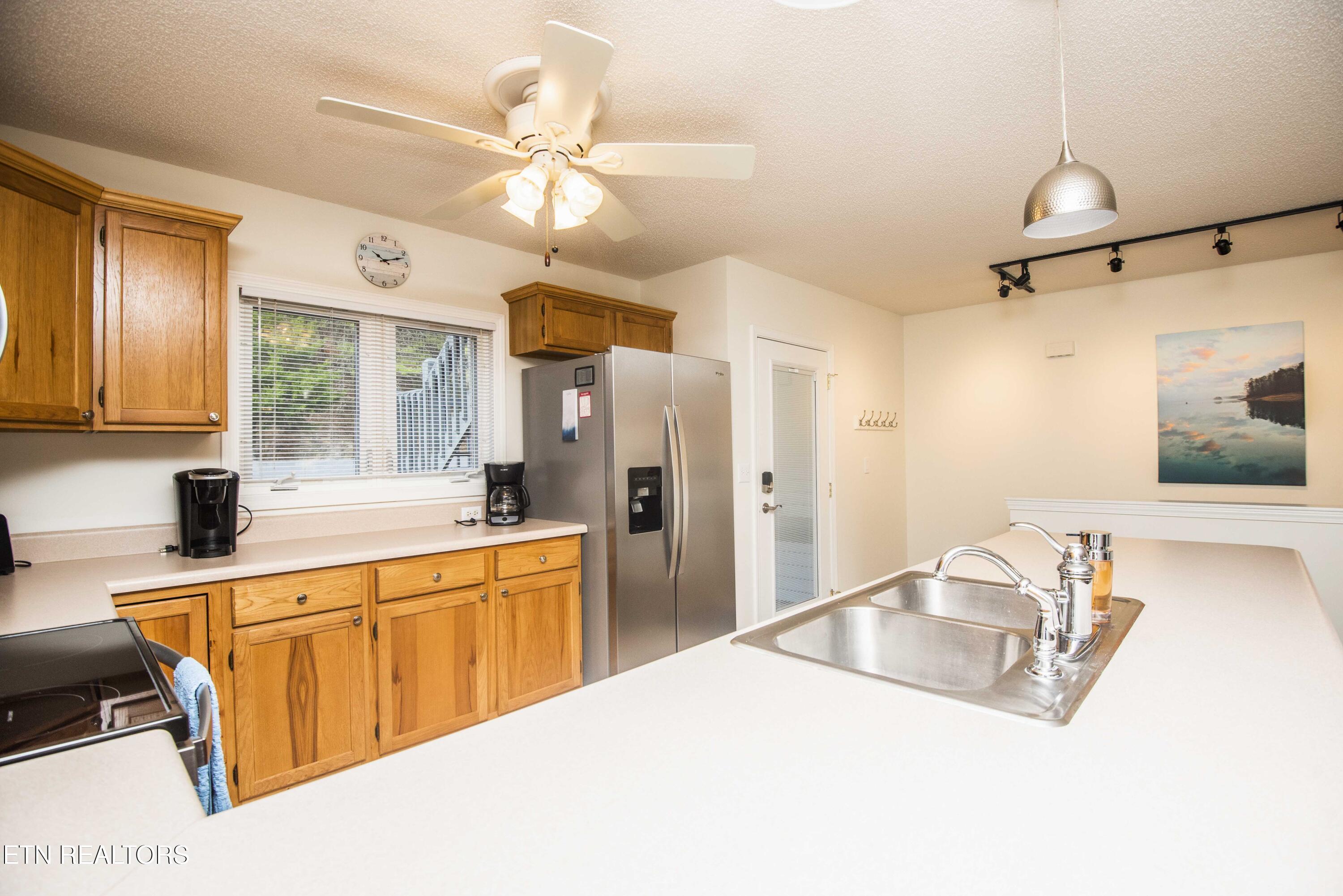 245 Doe Ln, Lafollette, TN - Norris Lake Real Estate - Image# 5