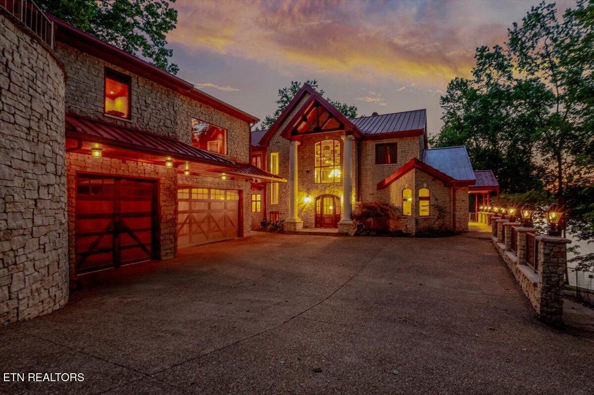 311 Deerwood Lane, Lafollette, TN - Norris Lake Real Estate - Image# 2