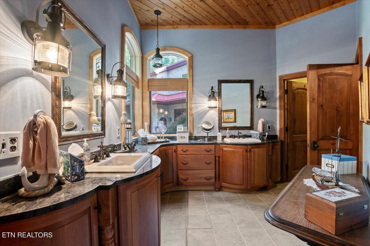311 Deerwood Lane, Lafollette, TN - Norris Lake Real Estate - Image# 18