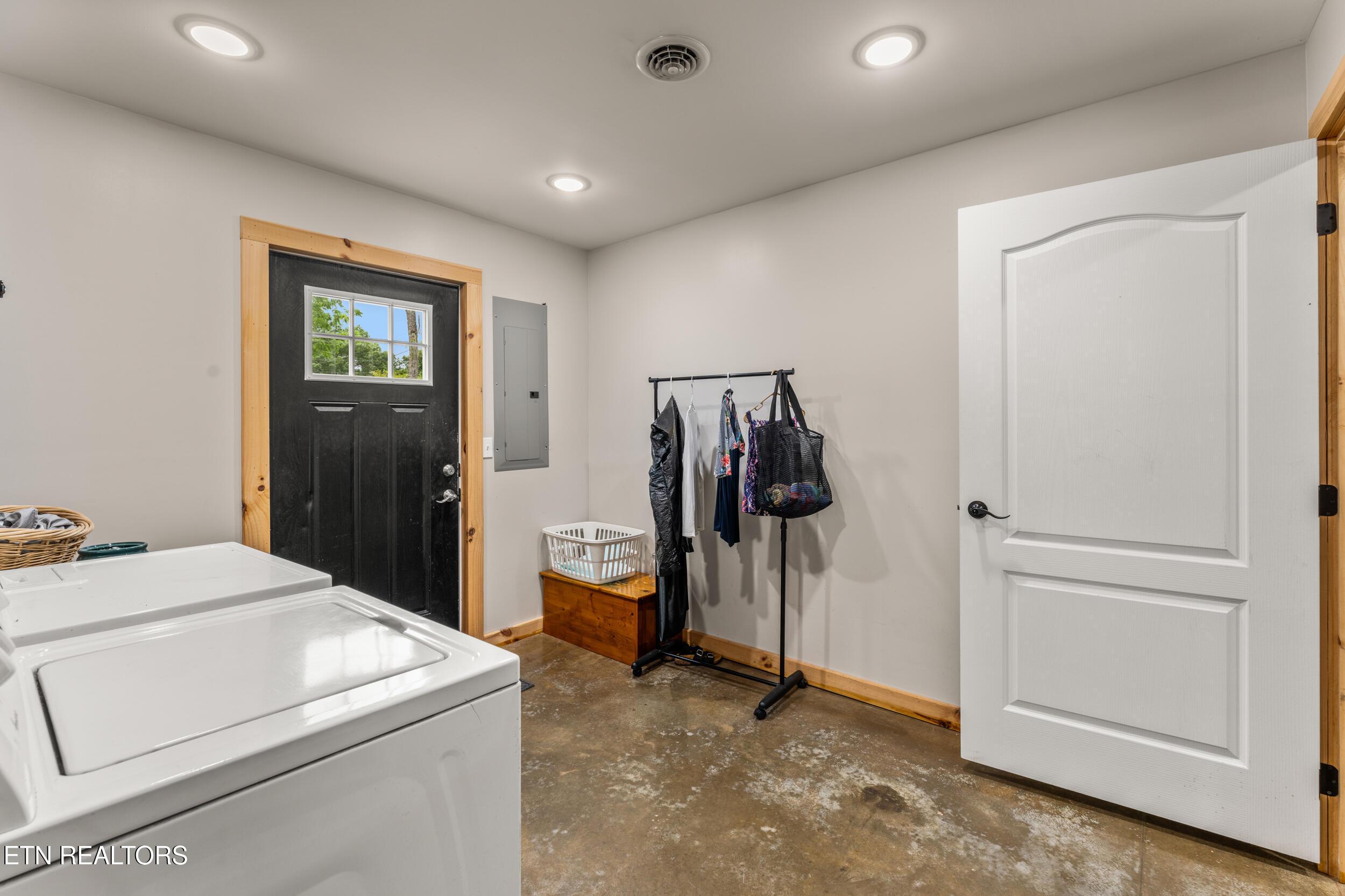 817 Powell Valley Shores Circle, Speedwell, TN - Norris Lake Real Estate - Image# 20