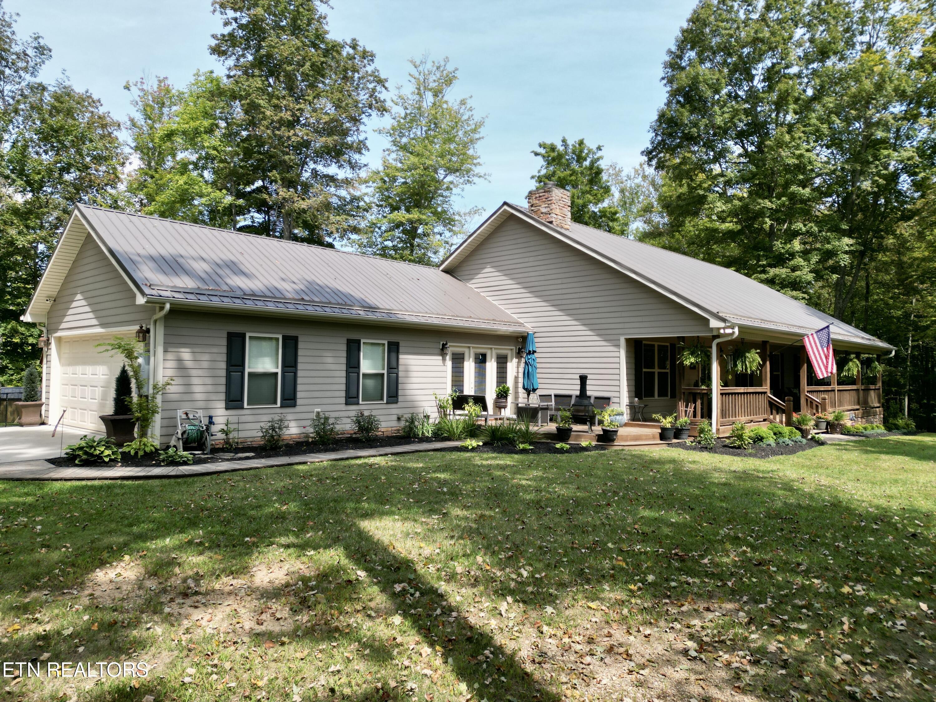 252 Running Deer Tr, Caryville, TN - Norris Lake Real Estate - Image# 2