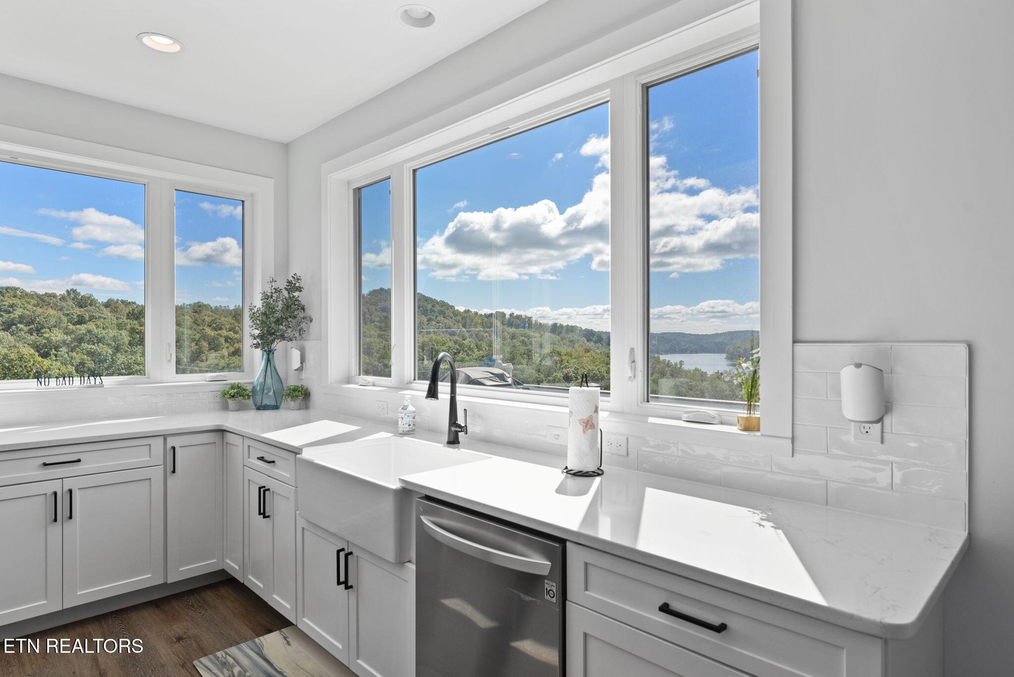 115 Pinnacle Lane, Lafollette, TN - Norris Lake Real Estate - Image# 18