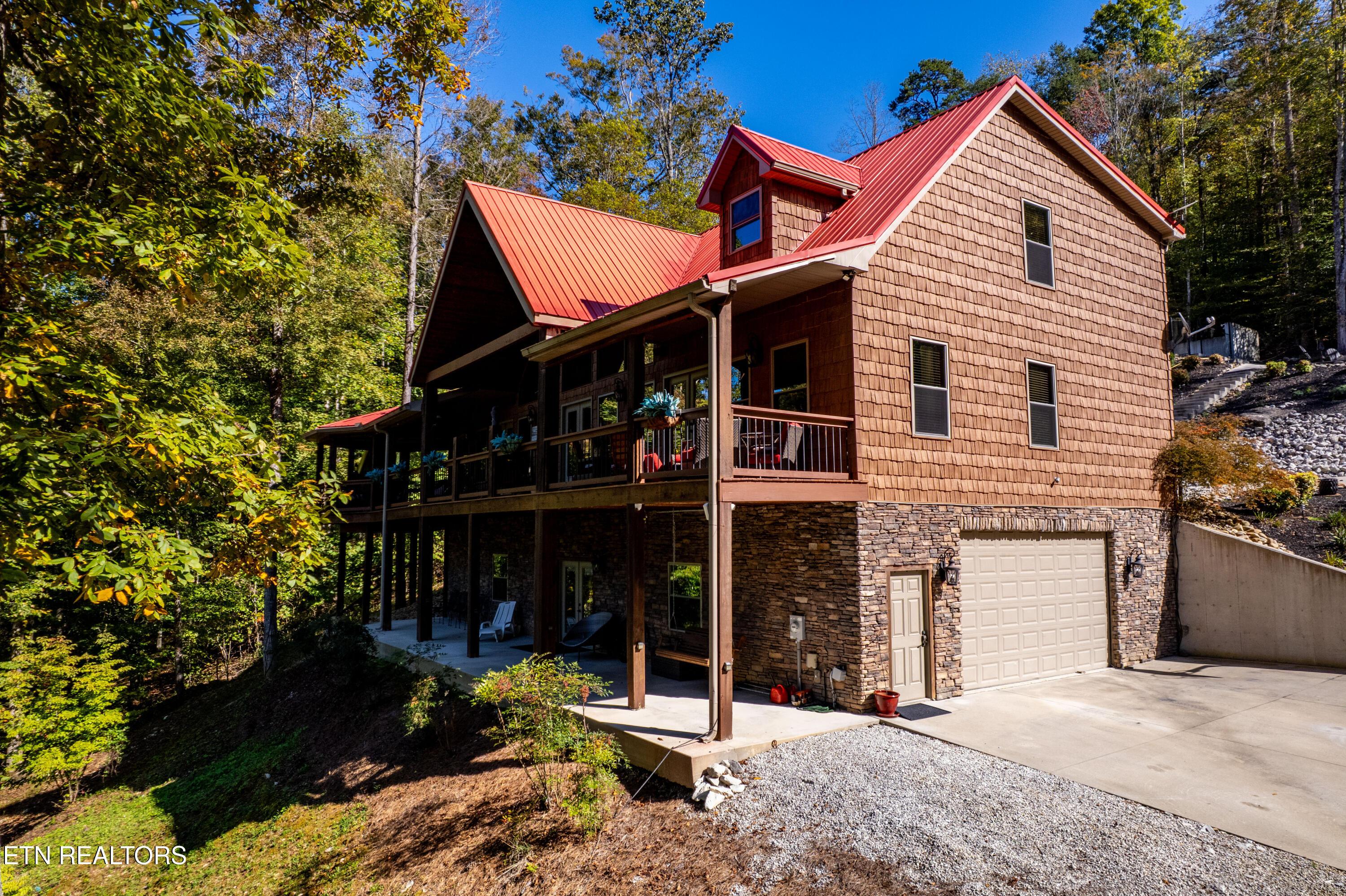 715 Landmark Rd, Jacksboro, TN - Norris Lake Real Estate - Image# 2