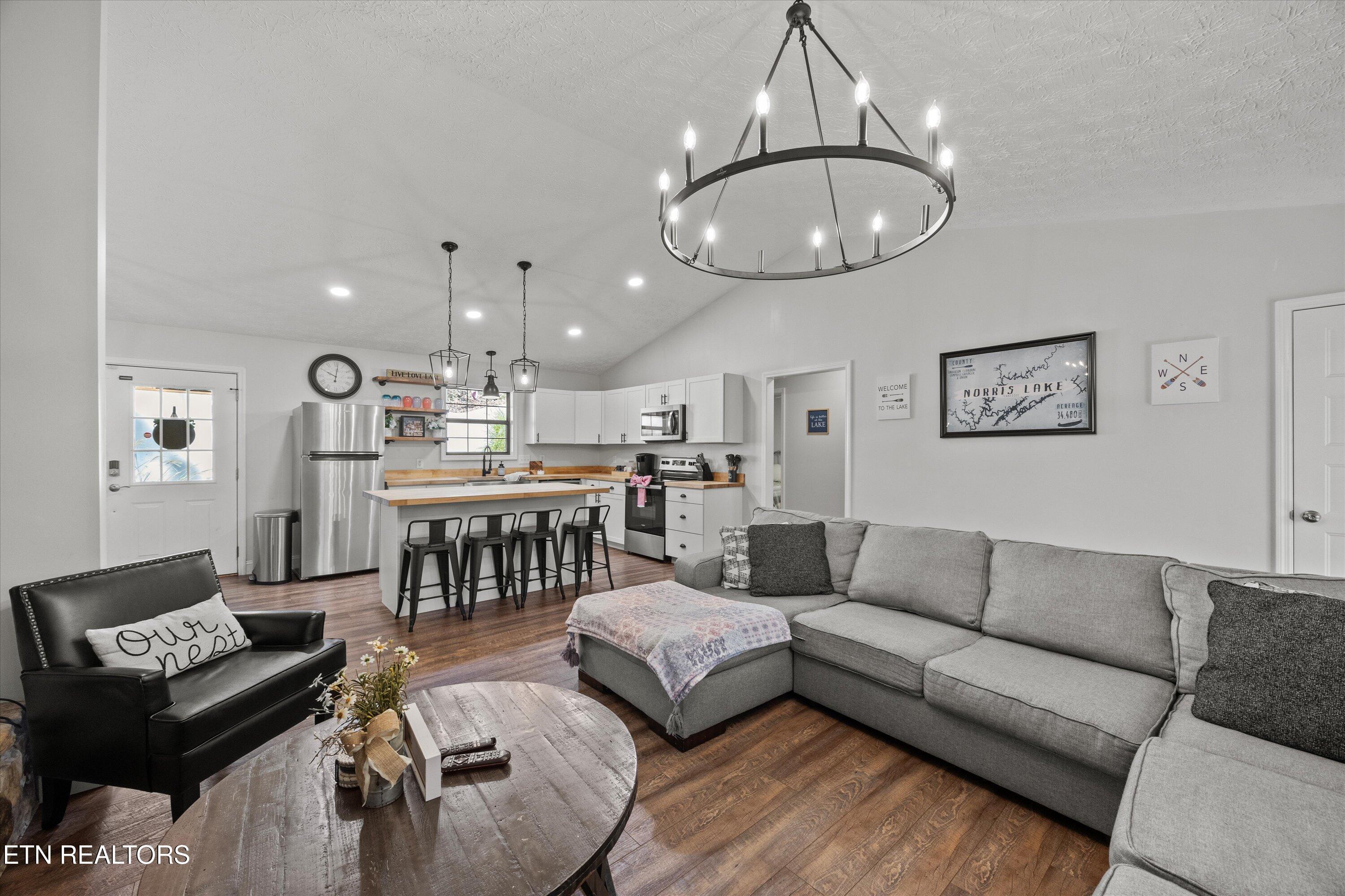 1305 Cove Pointe Rd, Lafollette, TN - Norris Lake Real Estate - Image# 6