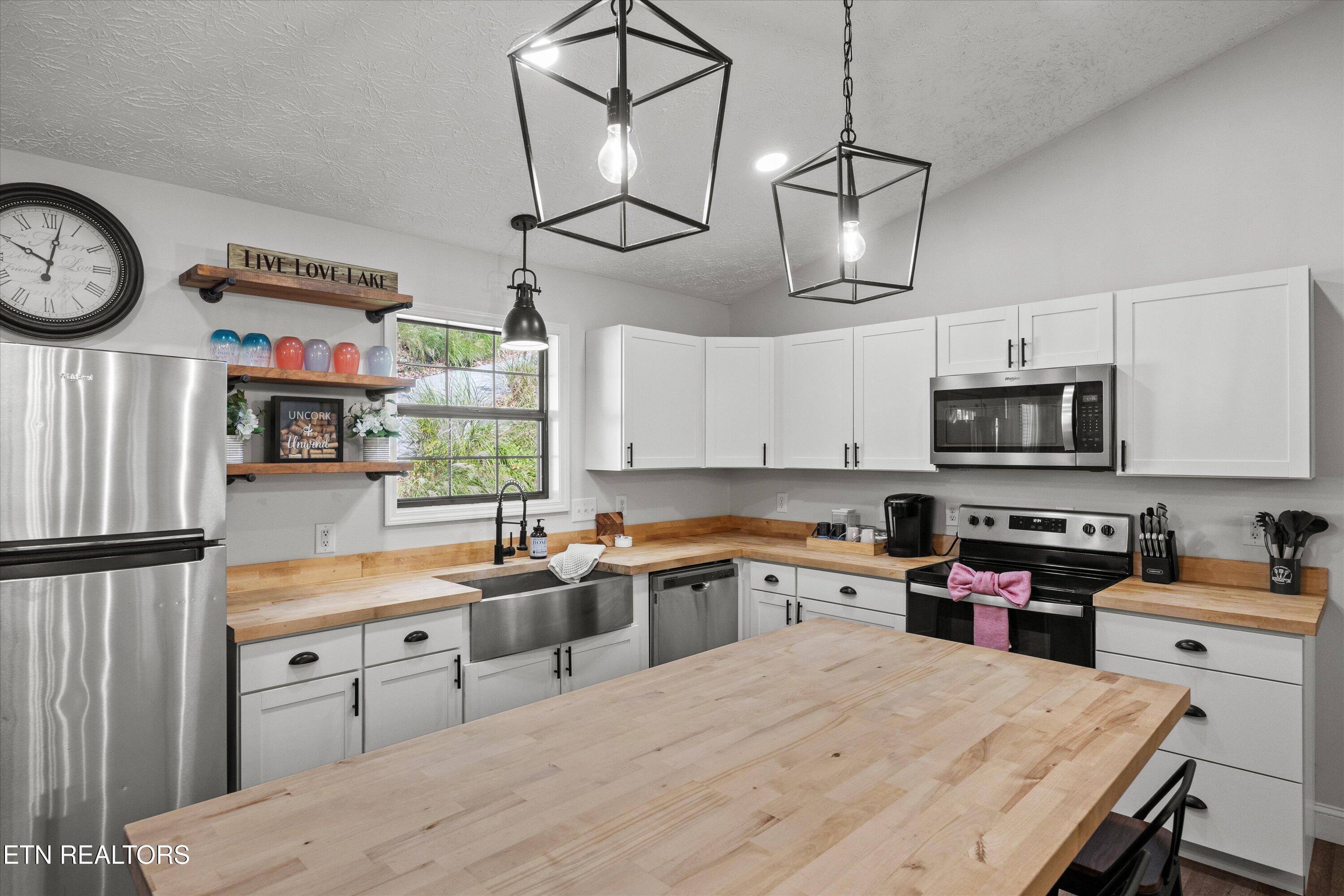 1305 Cove Pointe Rd, Lafollette, TN - Norris Lake Real Estate - Image# 7