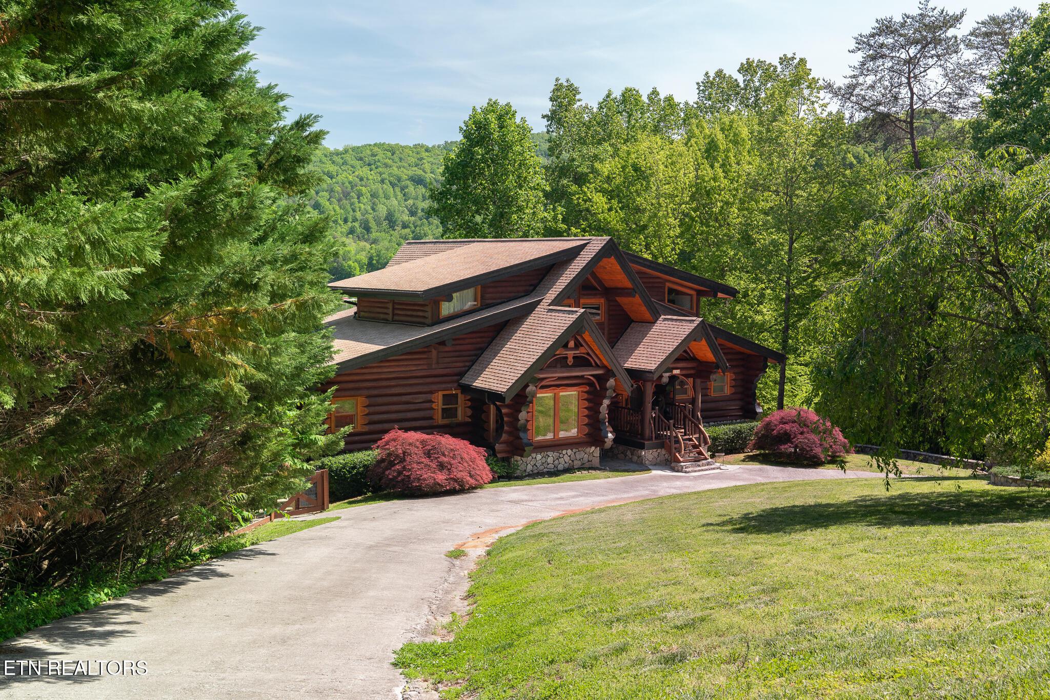 546 Bluff View Rd, New Tazewell, TN - Norris Lake Real Estate - Image# 2