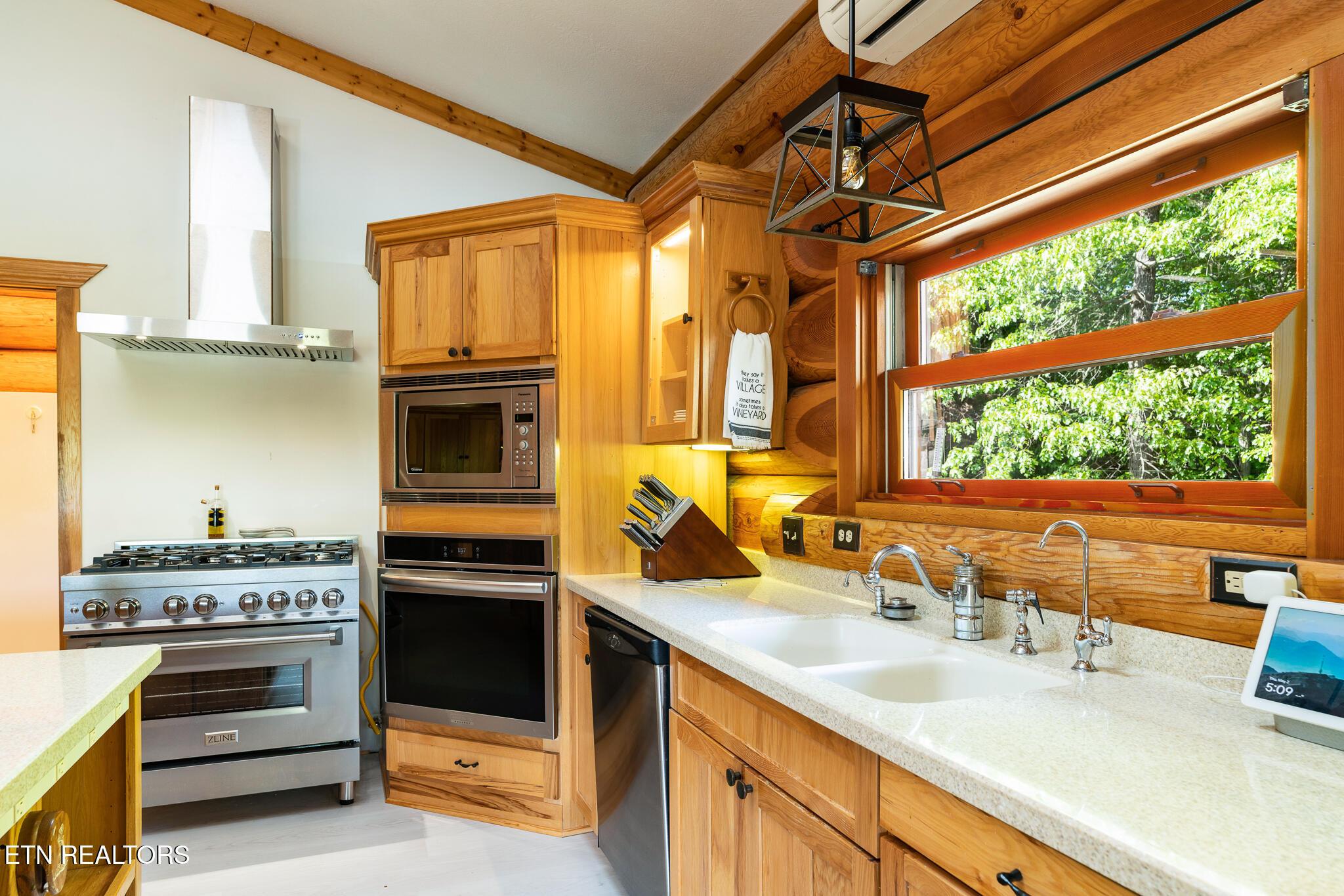 546 Bluff View Rd, New Tazewell, TN - Norris Lake Real Estate - Image# 13