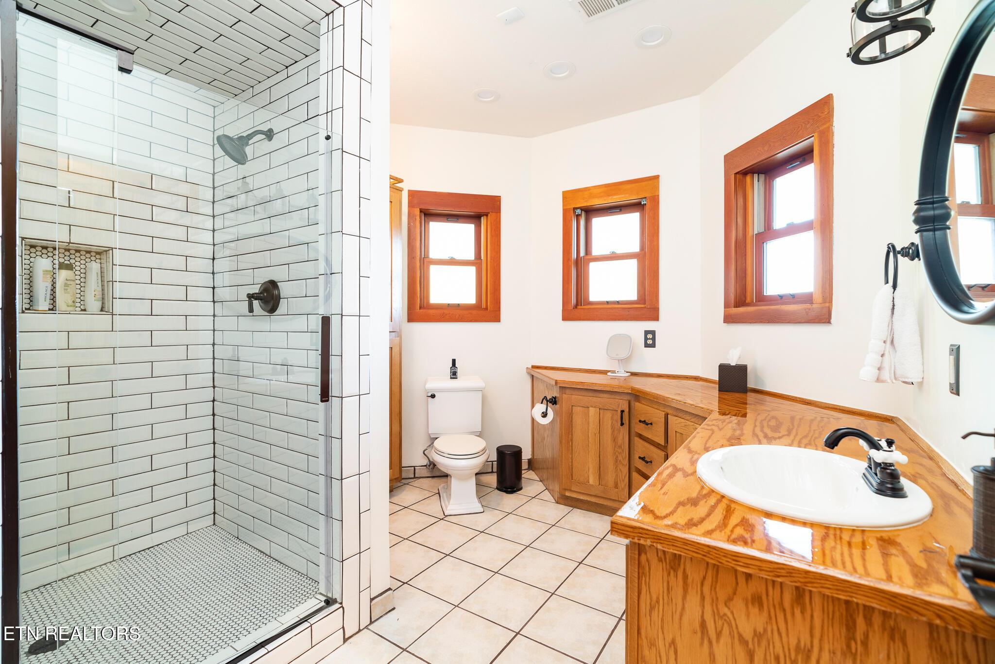 546 Bluff View Rd, New Tazewell, TN - Norris Lake Real Estate - Image# 34