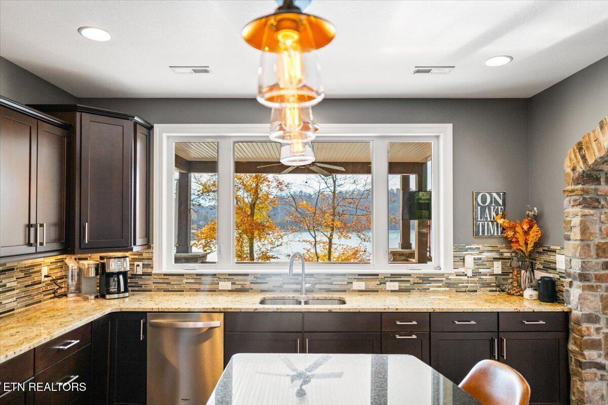 493 Bankwood Lane, Lafollette, TN - Norris Lake Real Estate - Image# 9