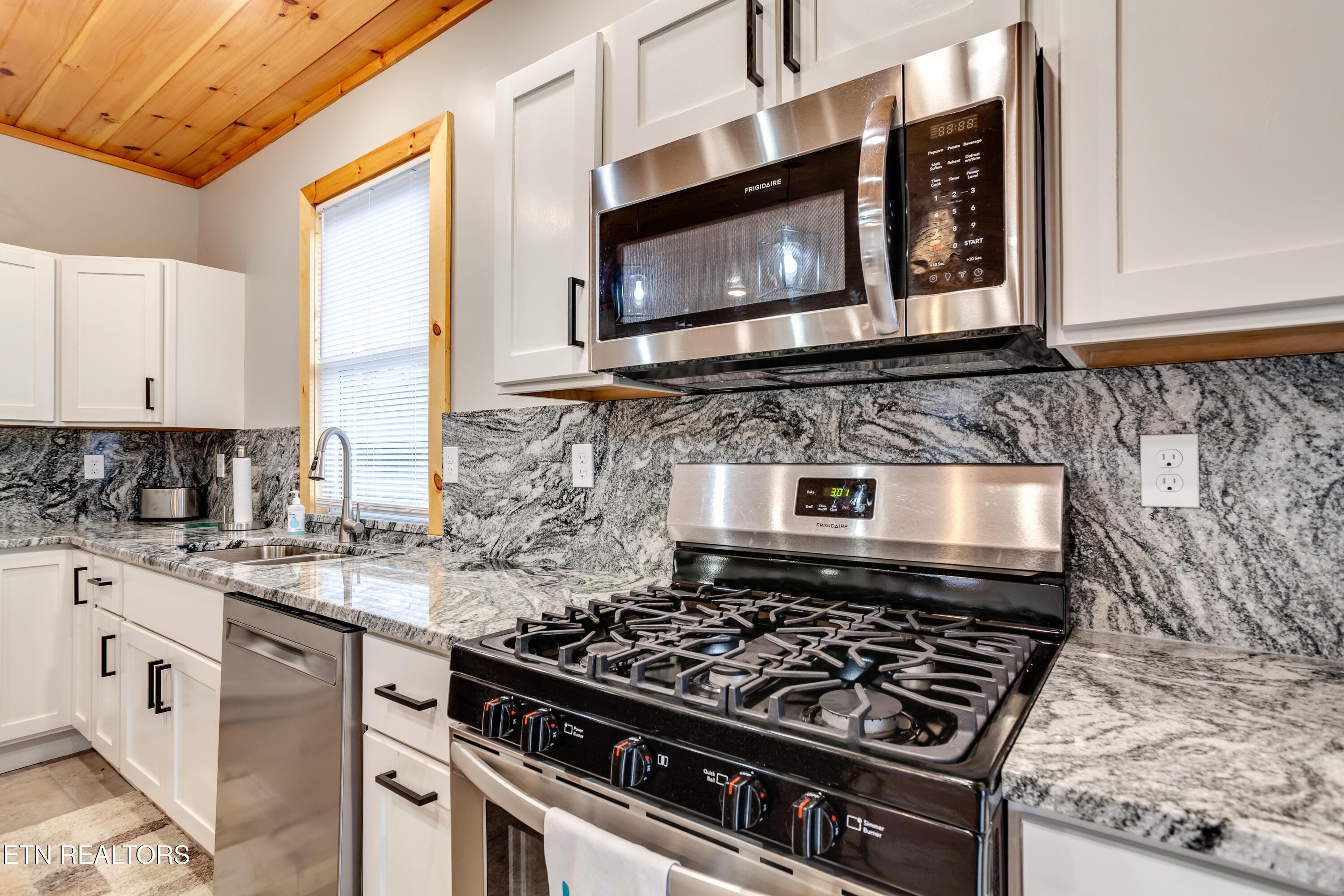 157 Helms Ferry Rd, Sharps Chapel, TN - Norris Lake Real Estate - Image# 18