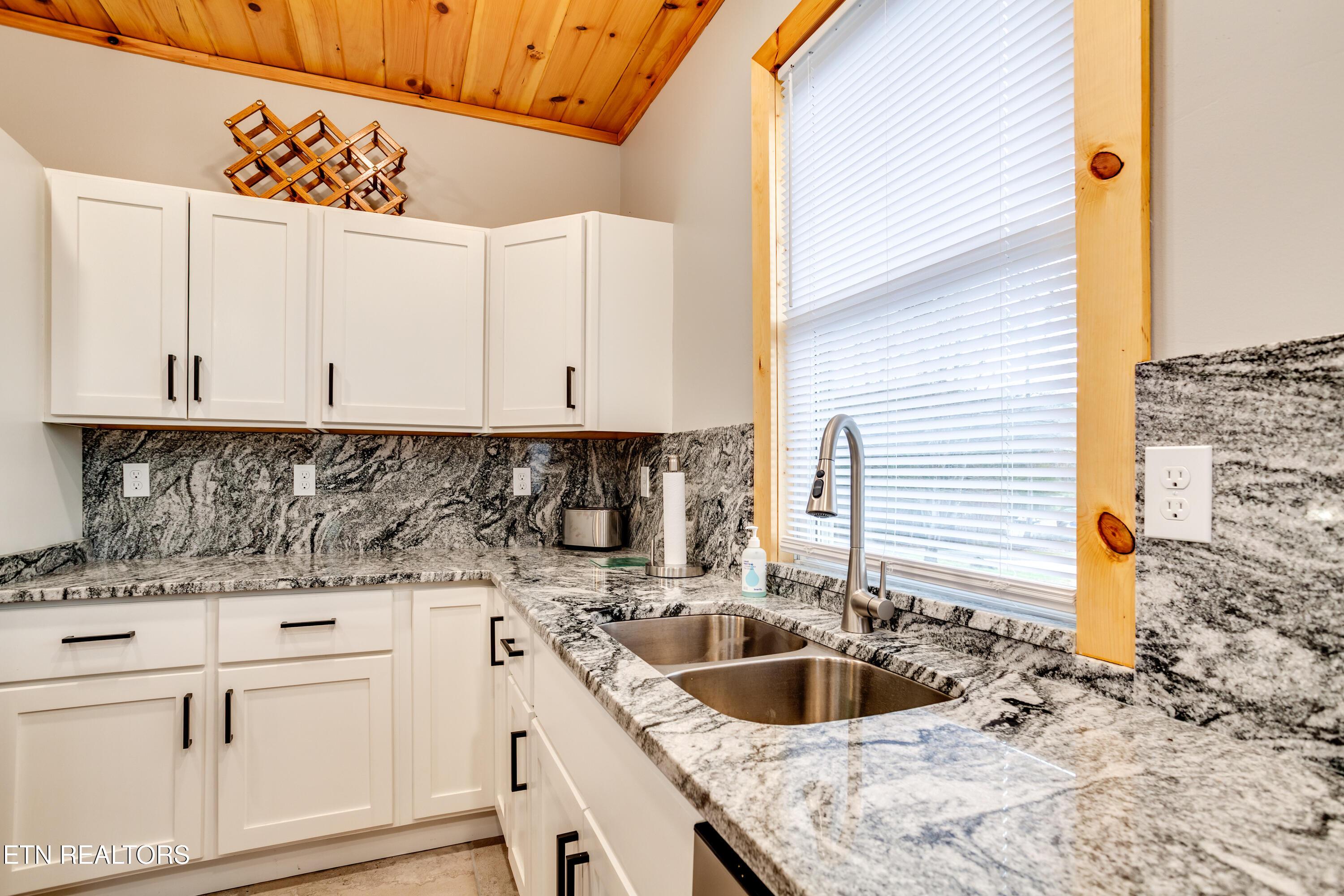 157 Helms Ferry Rd, Sharps Chapel, TN - Norris Lake Real Estate - Image# 19