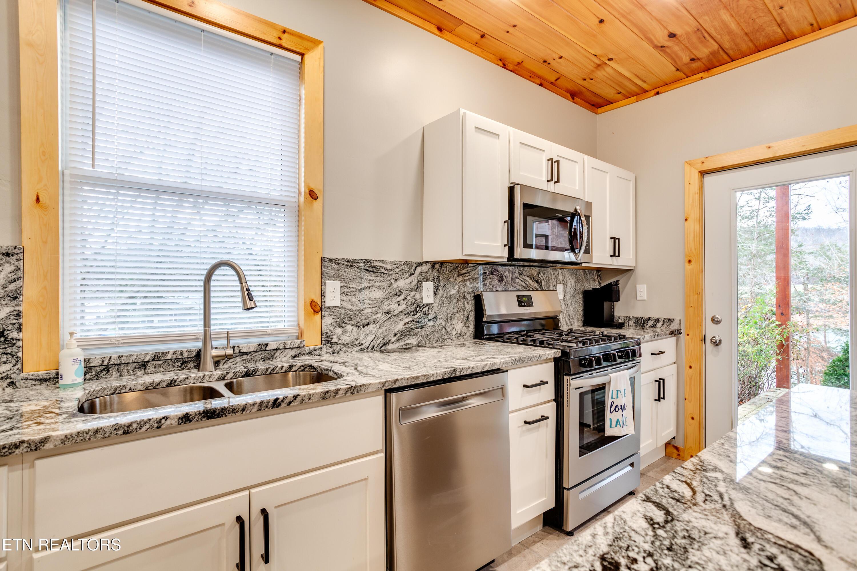 157 Helms Ferry Rd, Sharps Chapel, TN - Norris Lake Real Estate - Image# 21