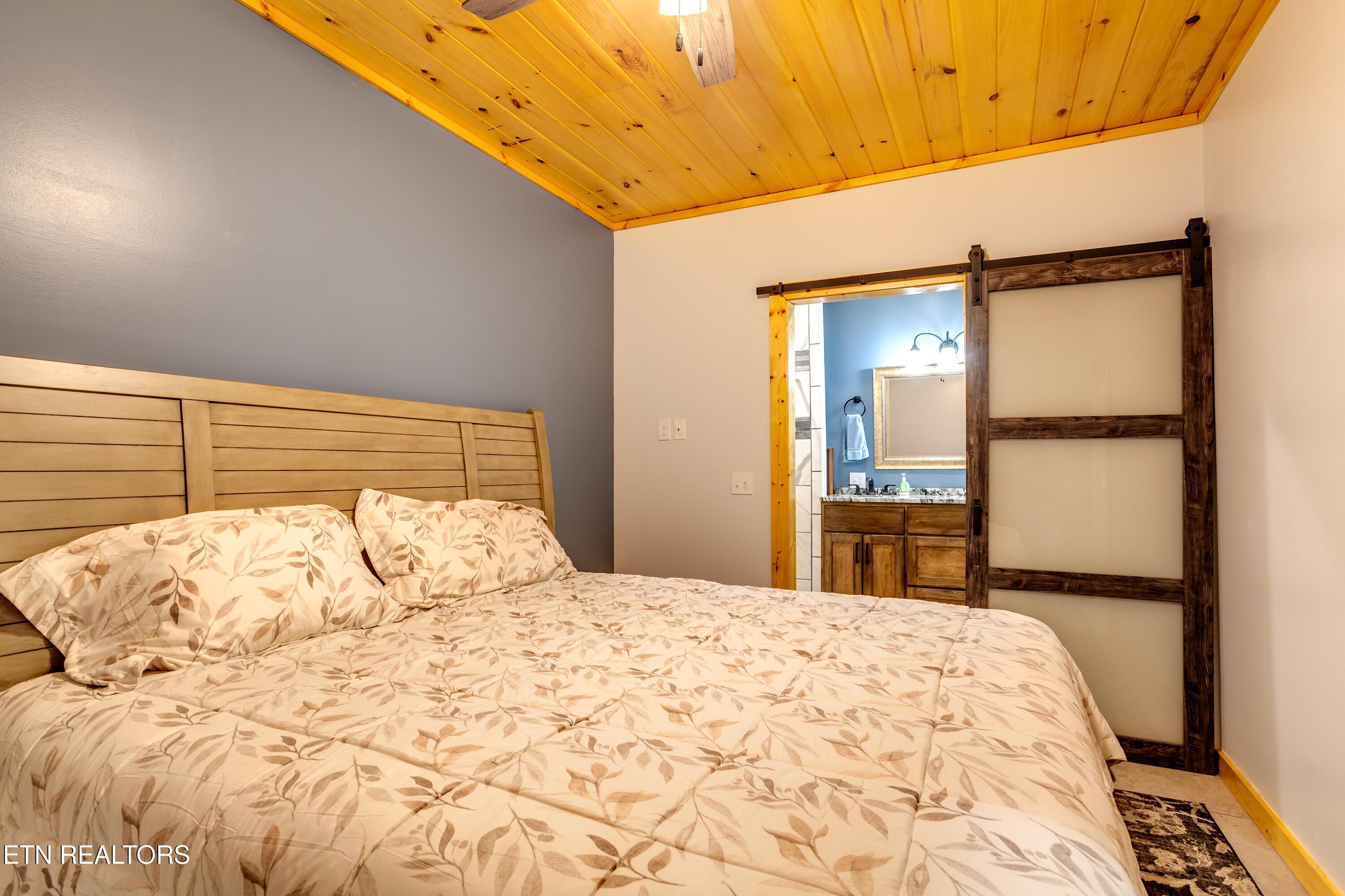 157 Helms Ferry Rd, Sharps Chapel, TN - Norris Lake Real Estate - Image# 38