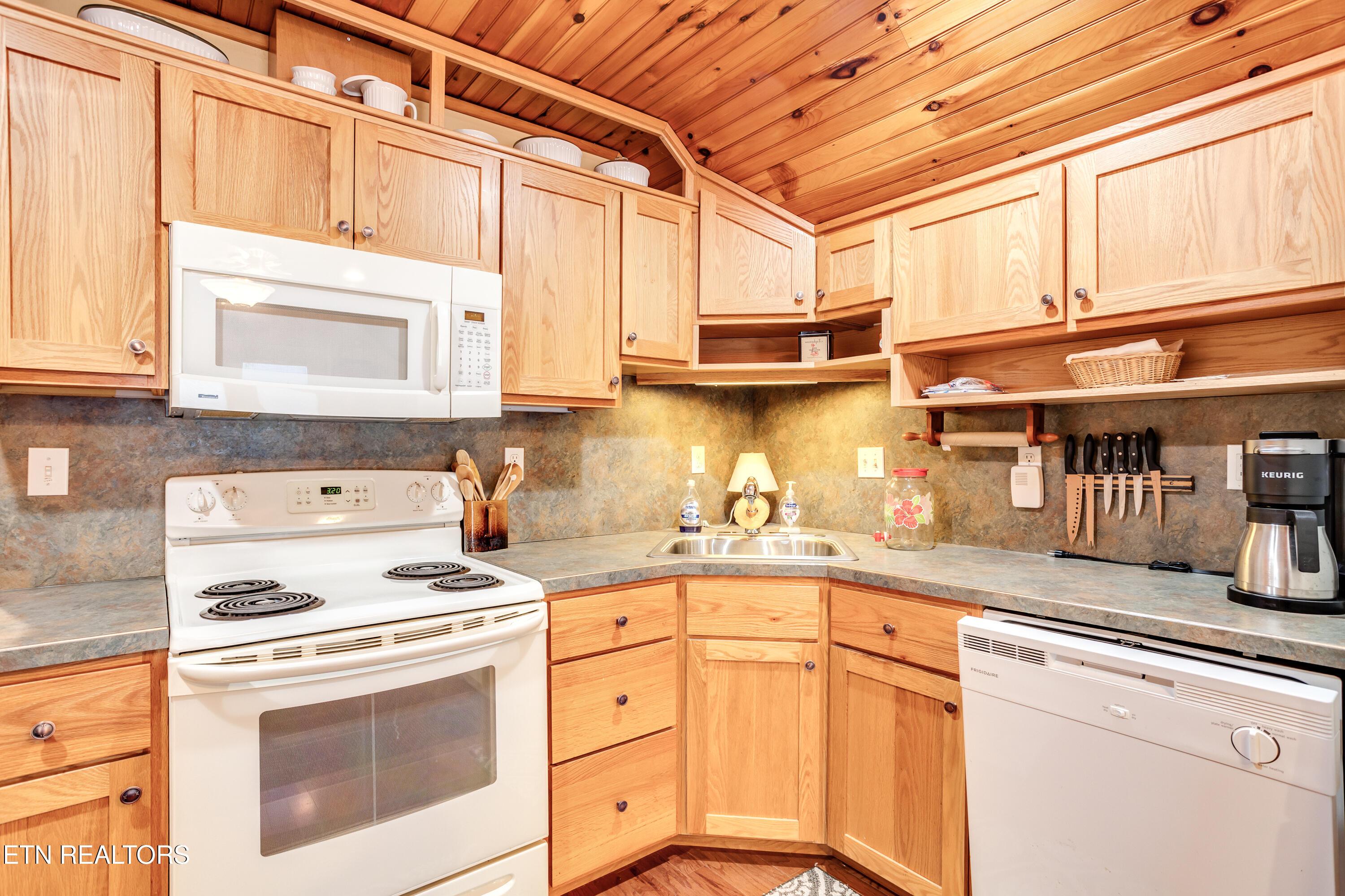 157 Helms Ferry Rd, Sharps Chapel, TN - Norris Lake Real Estate - Image# 50