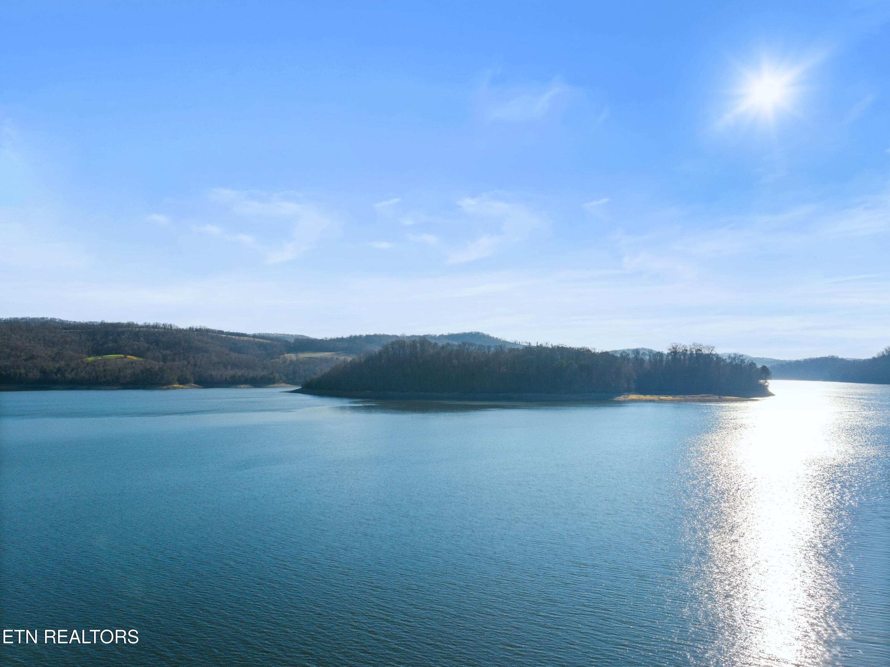 527 & 528 Garnet Tr, New Tazewell, TN - Norris Lake Real Estate - Image# 13