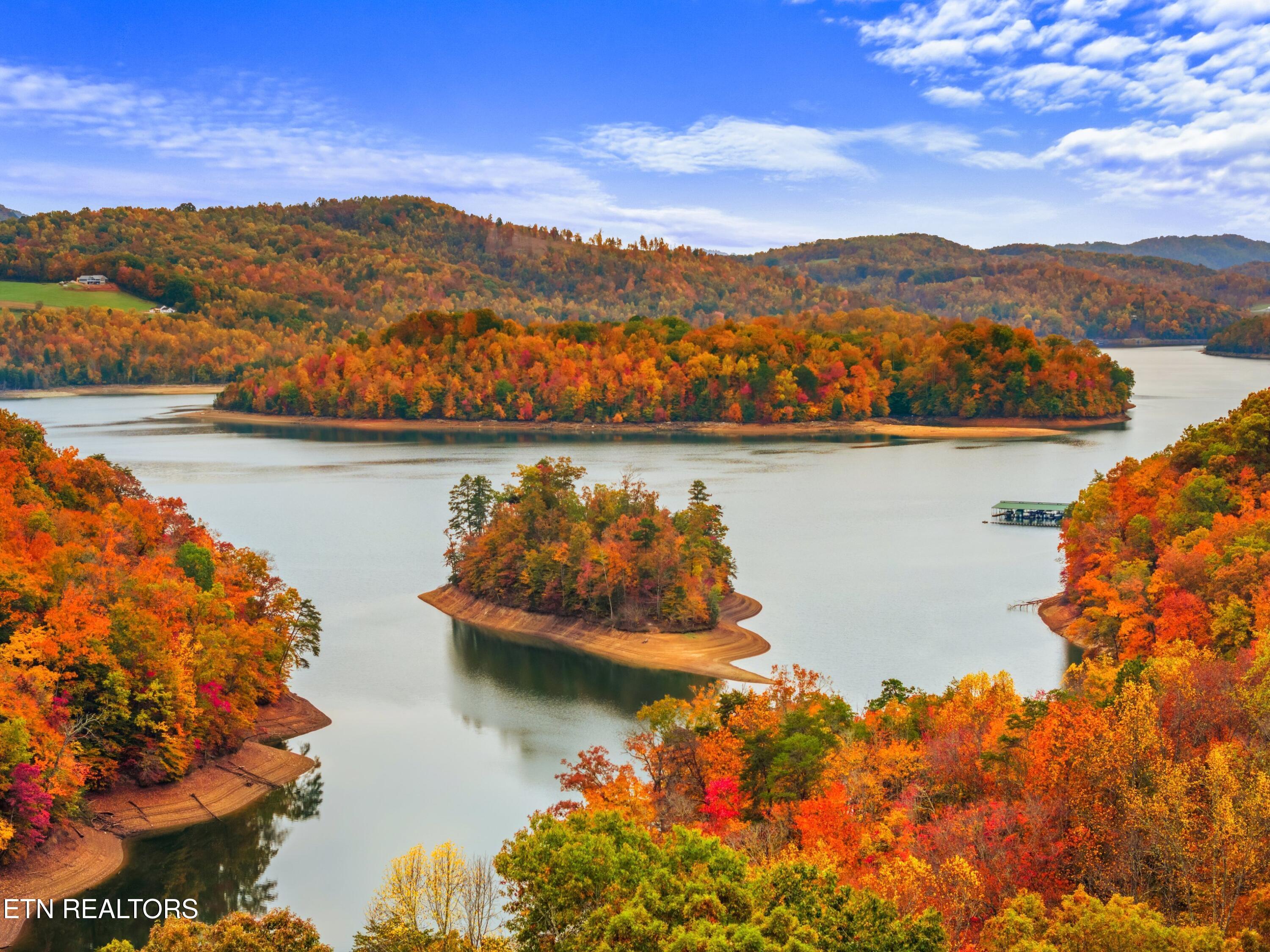 527 & 528 Garnet Tr, New Tazewell, TN - Norris Lake Real Estate - Image# 16