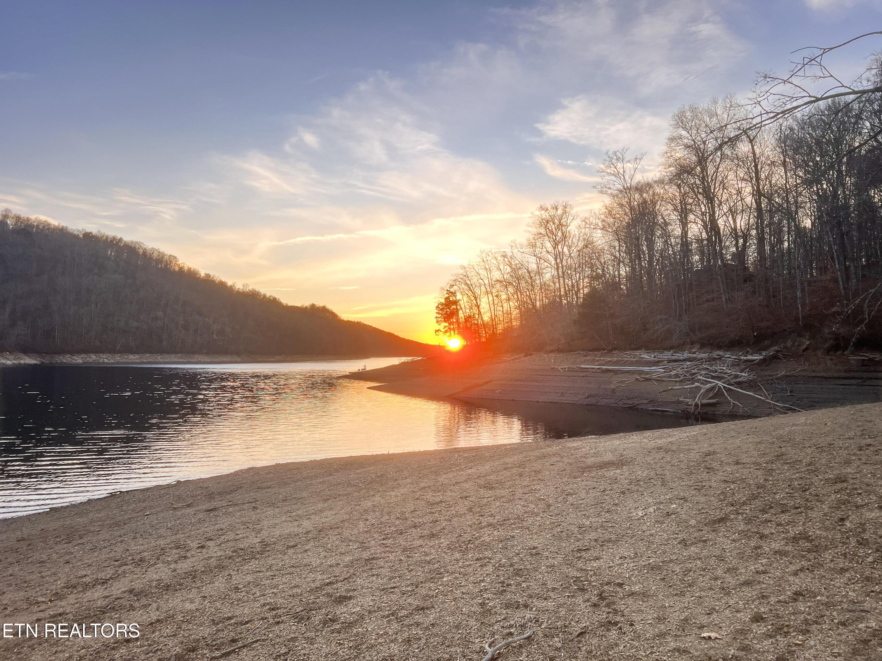 Shoreside Rd, New Tazewell, TN - Norris Lake Real Estate - Image# 4