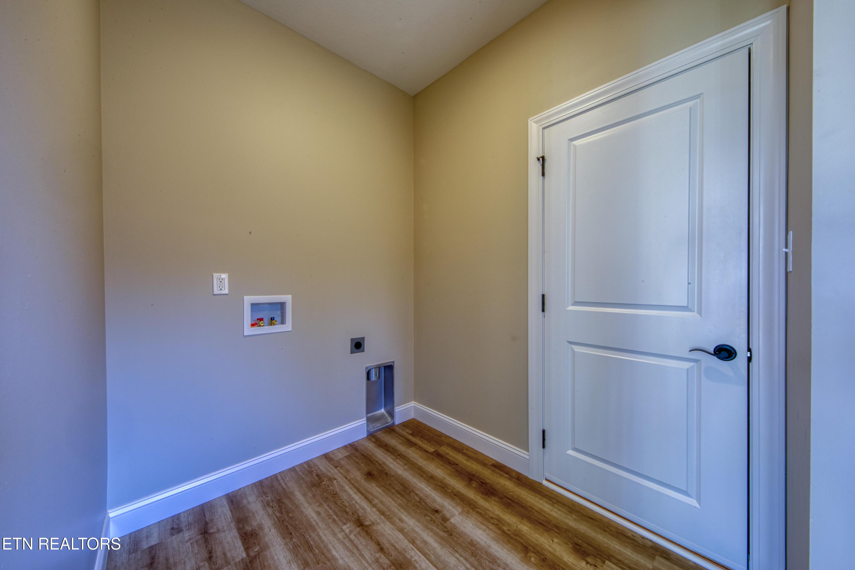 300 Bluff Trace Drive, Jacksboro, TN - Norris Lake Real Estate - Image# 33