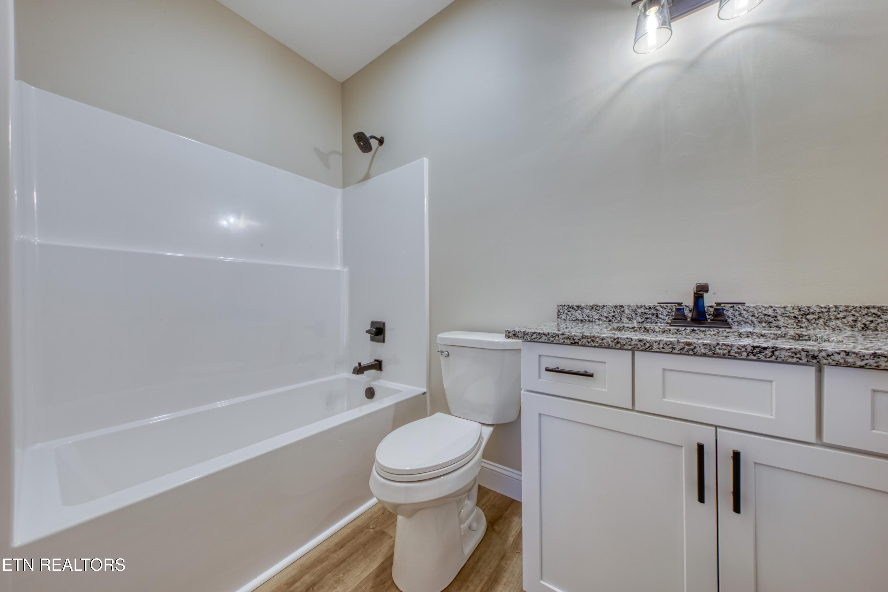 300 Bluff Trace Drive, Jacksboro, TN - Norris Lake Real Estate - Image# 26