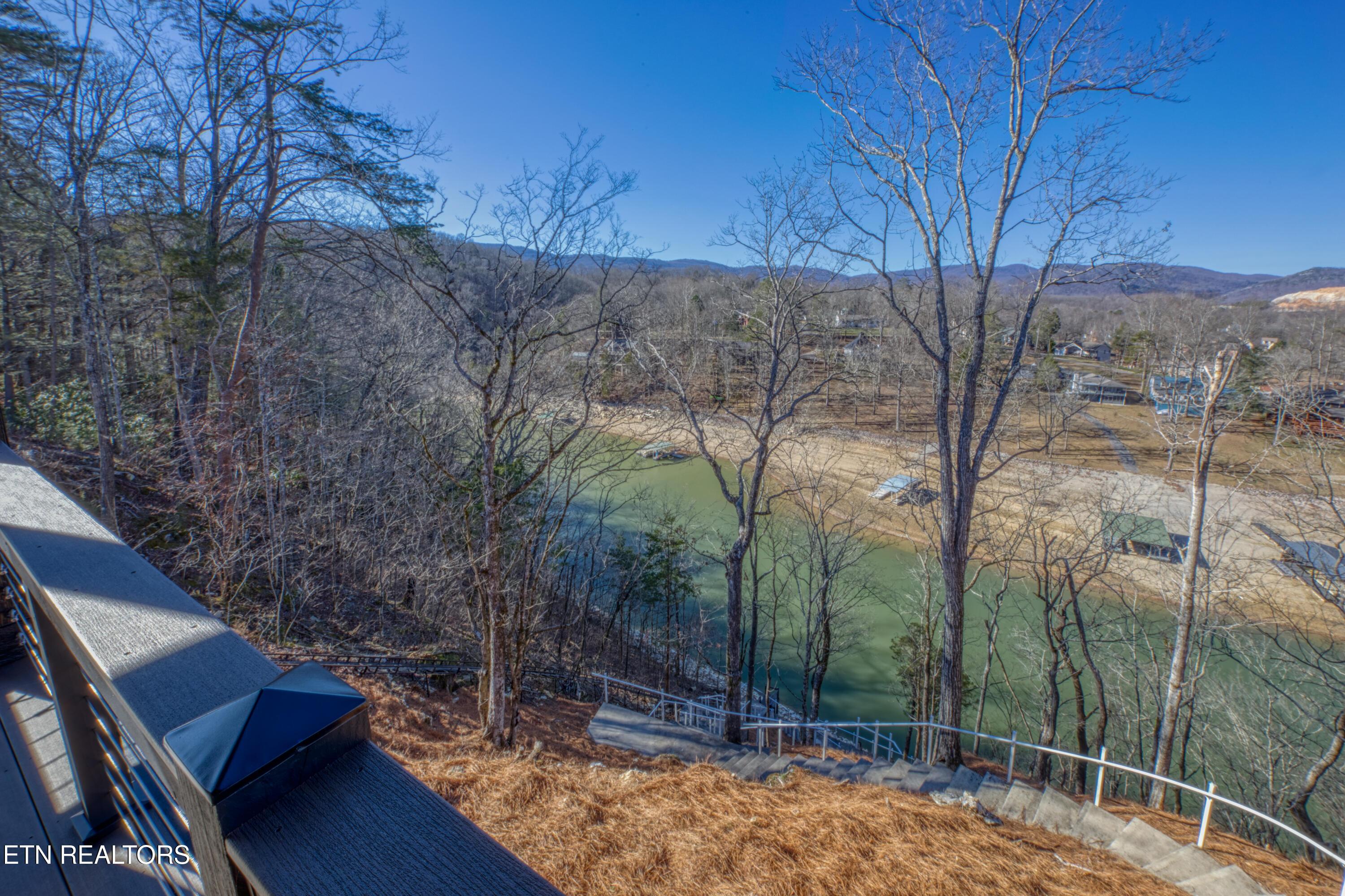 300 Bluff Trace Drive, Jacksboro, TN - Norris Lake Real Estate - Image# 38