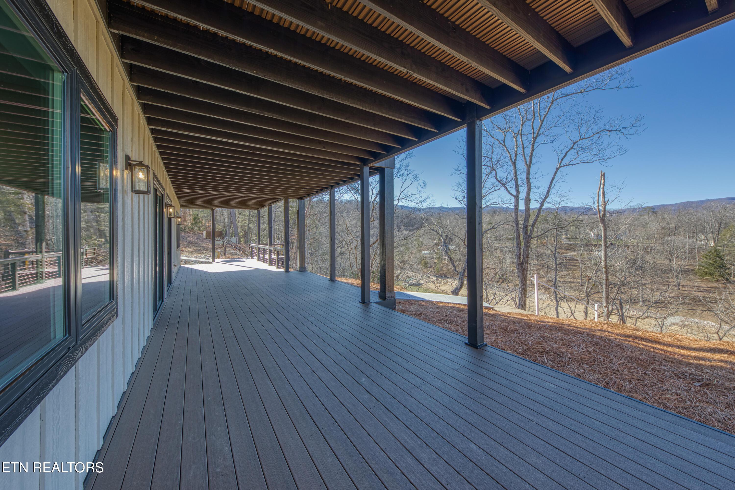 300 Bluff Trace Drive, Jacksboro, TN - Norris Lake Real Estate - Image# 29