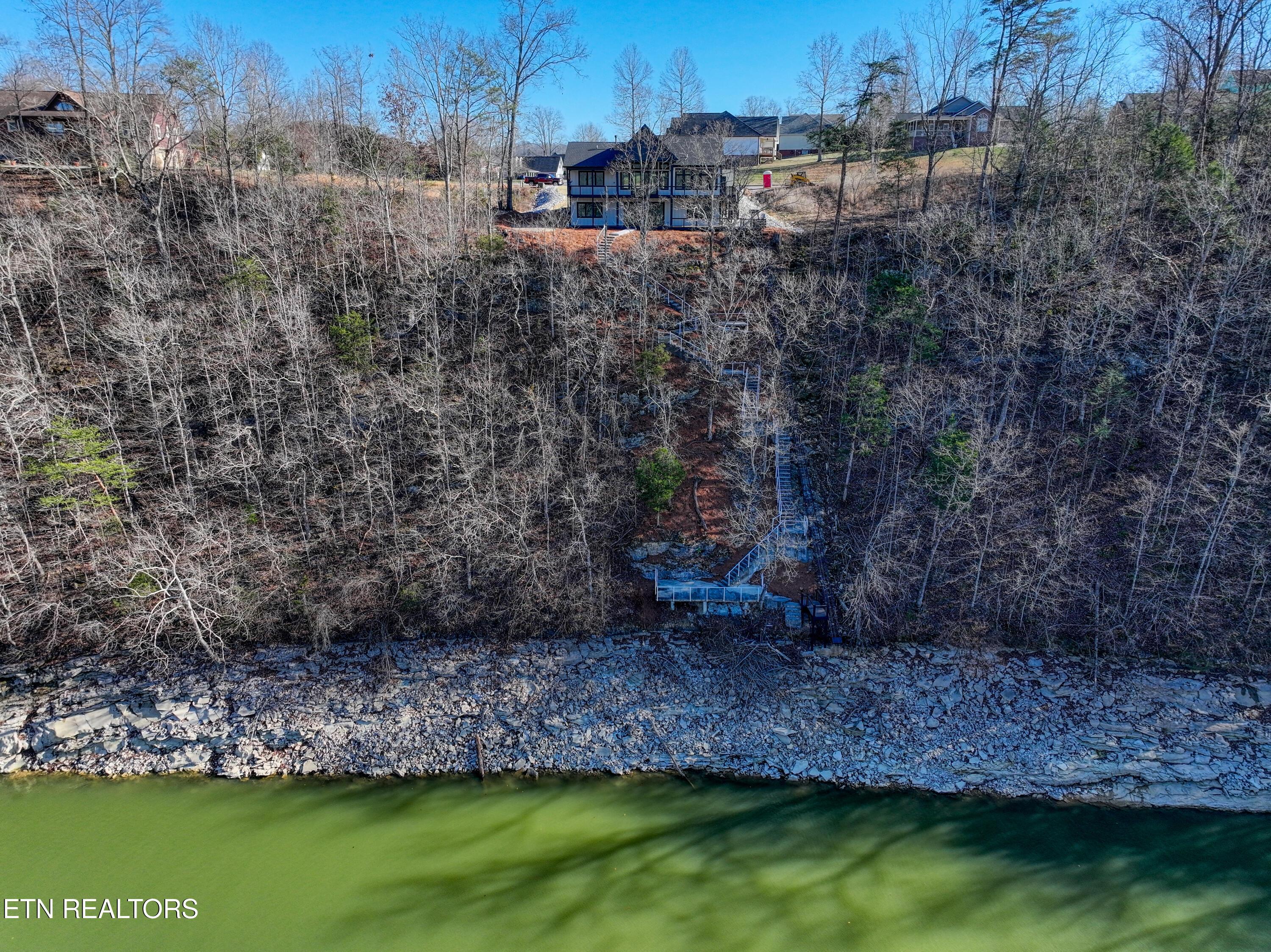 300 Bluff Trace Drive, Jacksboro, TN - Norris Lake Real Estate - Image# 40