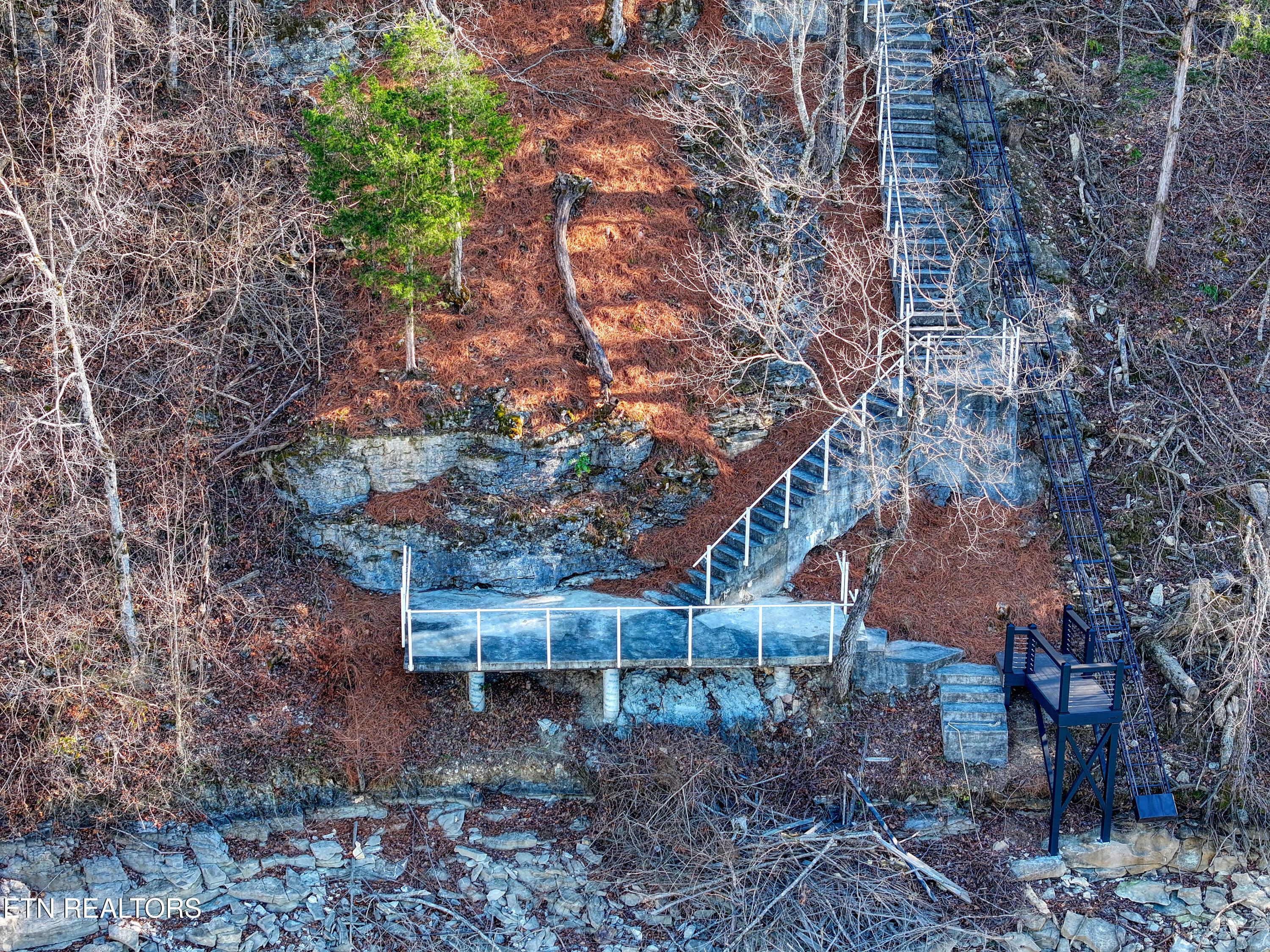 300 Bluff Trace Drive, Jacksboro, TN - Norris Lake Real Estate - Image# 39